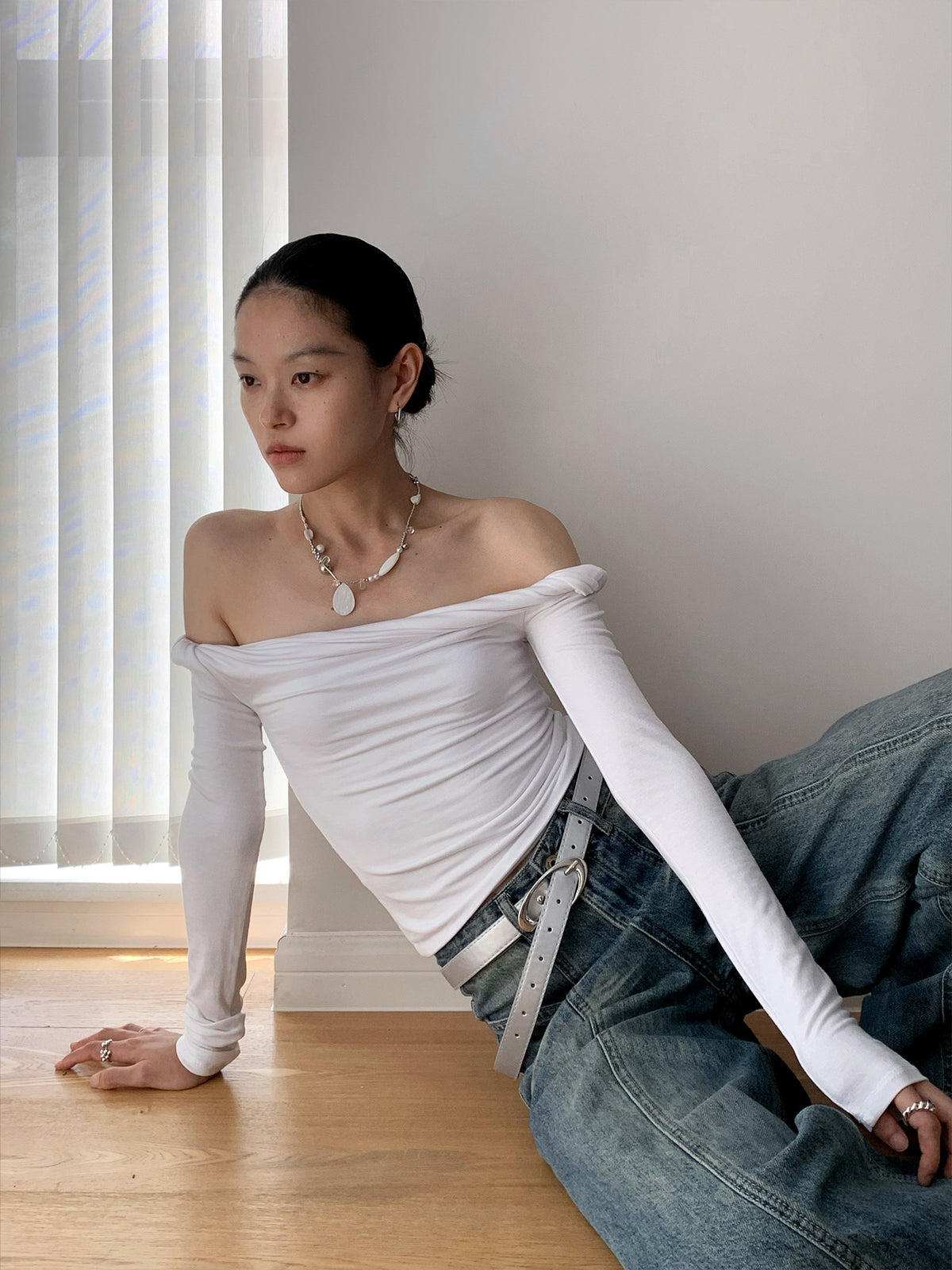 Twisted Off-shoulder Long Sleeves Shirt