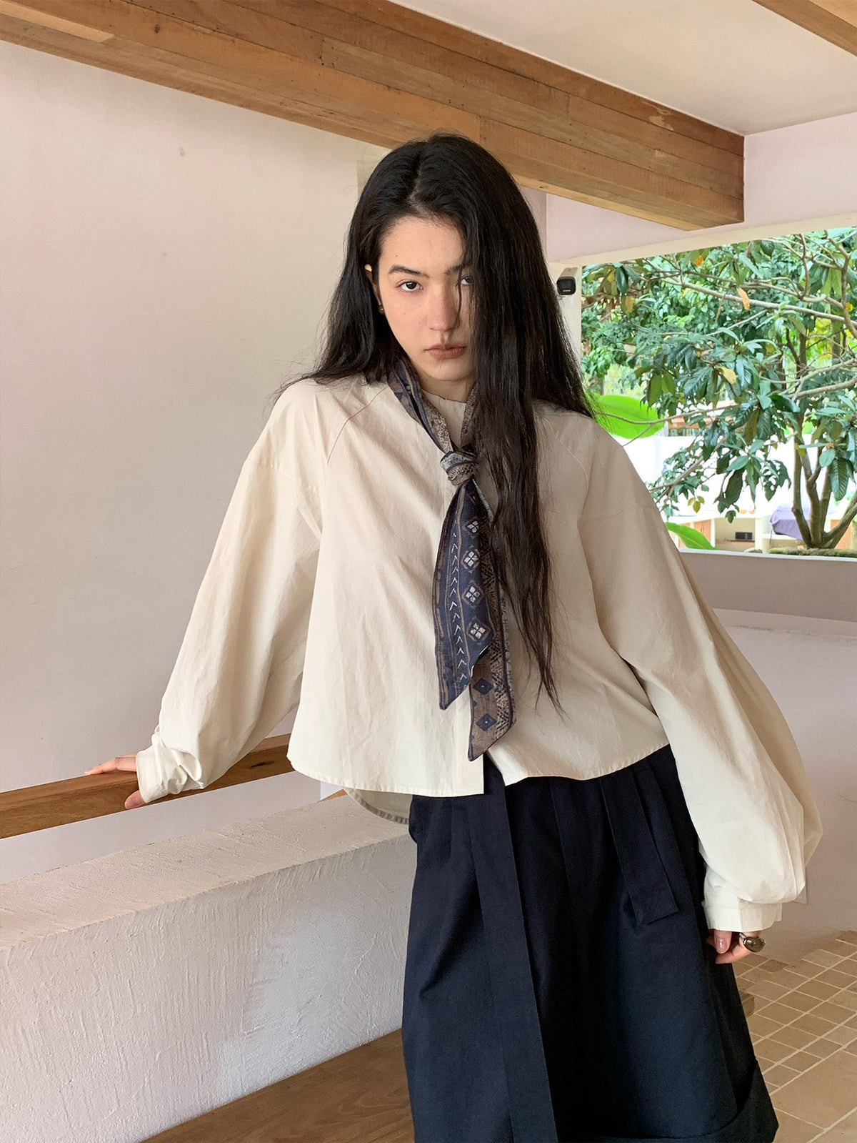 Crew Neck Long-Sleeve Elegant Tie Shirt