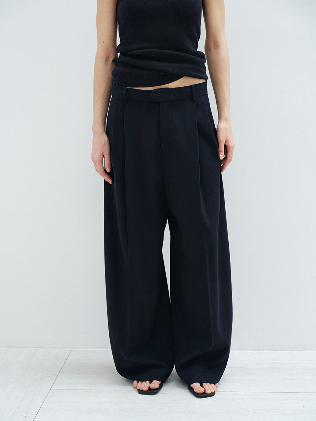 Pleated Casual Wide-Leg Dress Pants