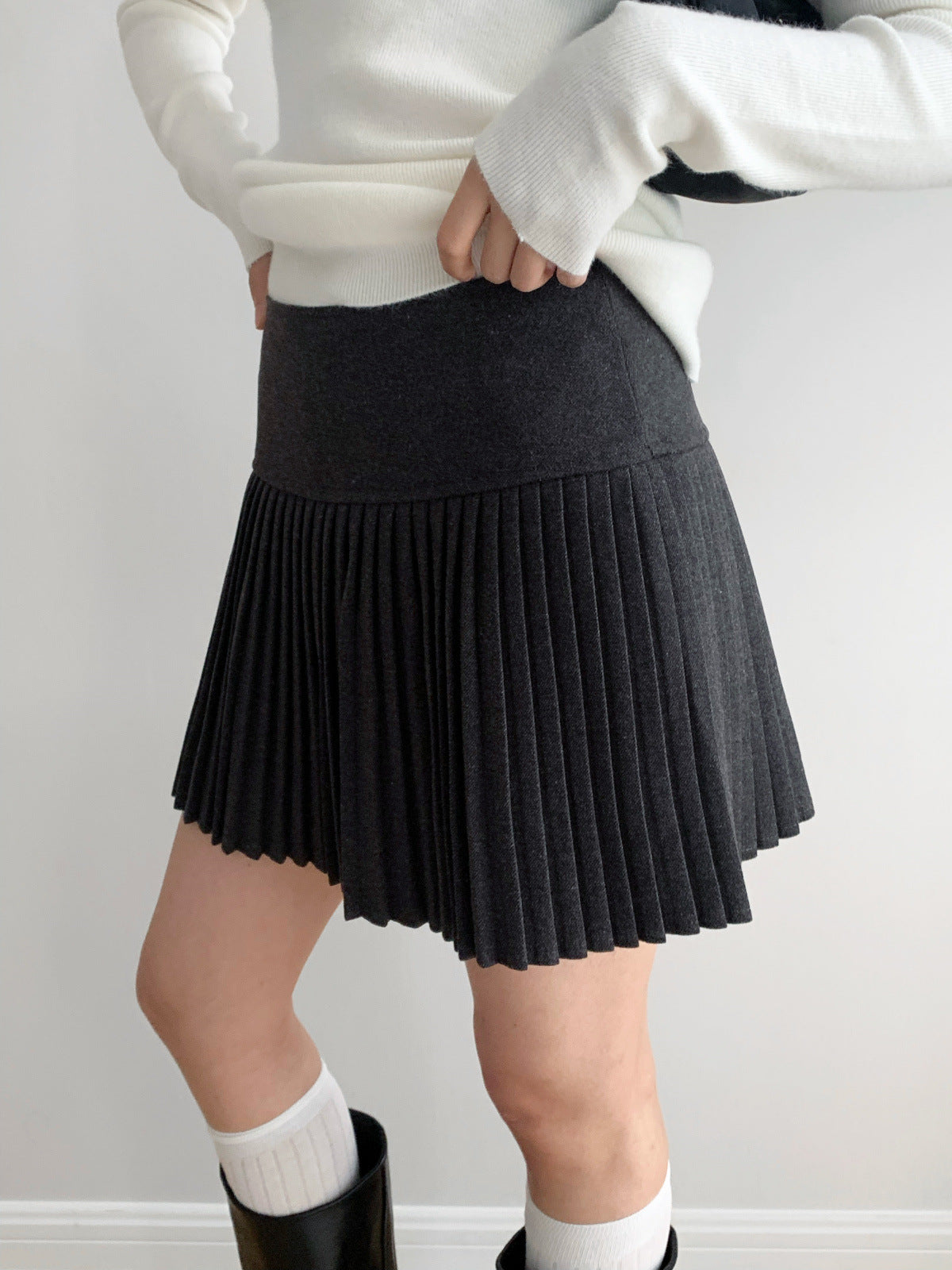 Woolen Thick Pleated Versatile A-line Mini Skirt