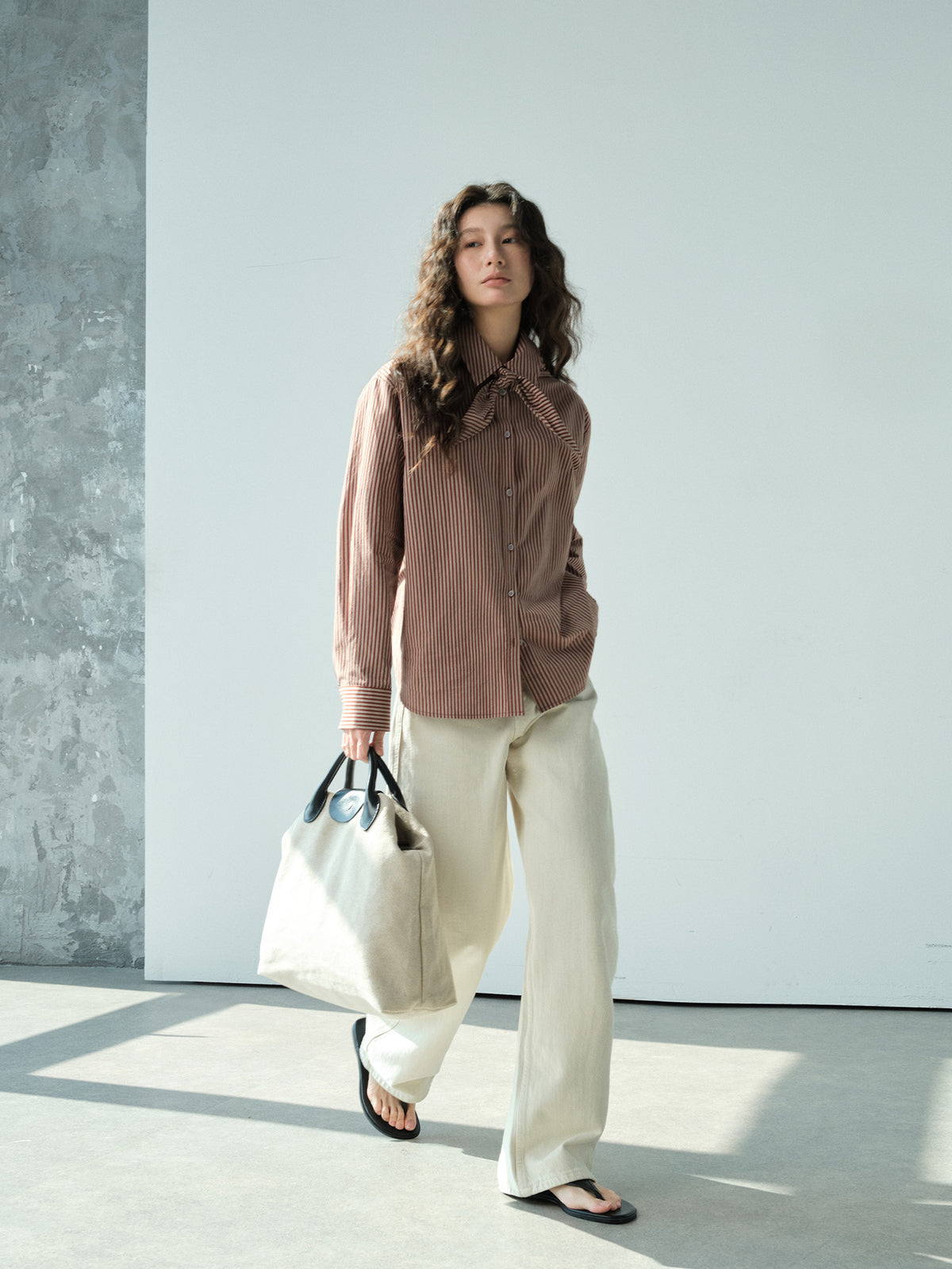 Straight-Leg Versatile Jeans
