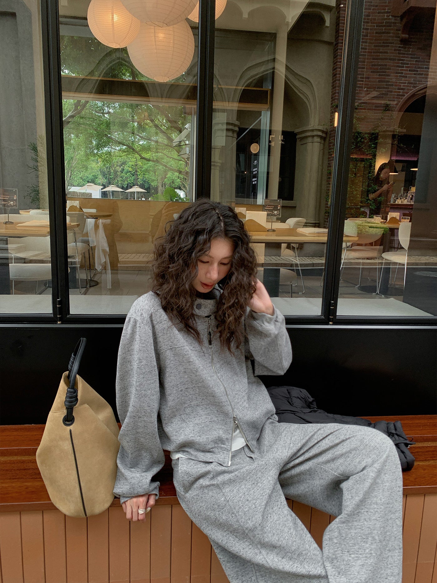 Simple Urban Casual Short Zip-Up Sweatshirt