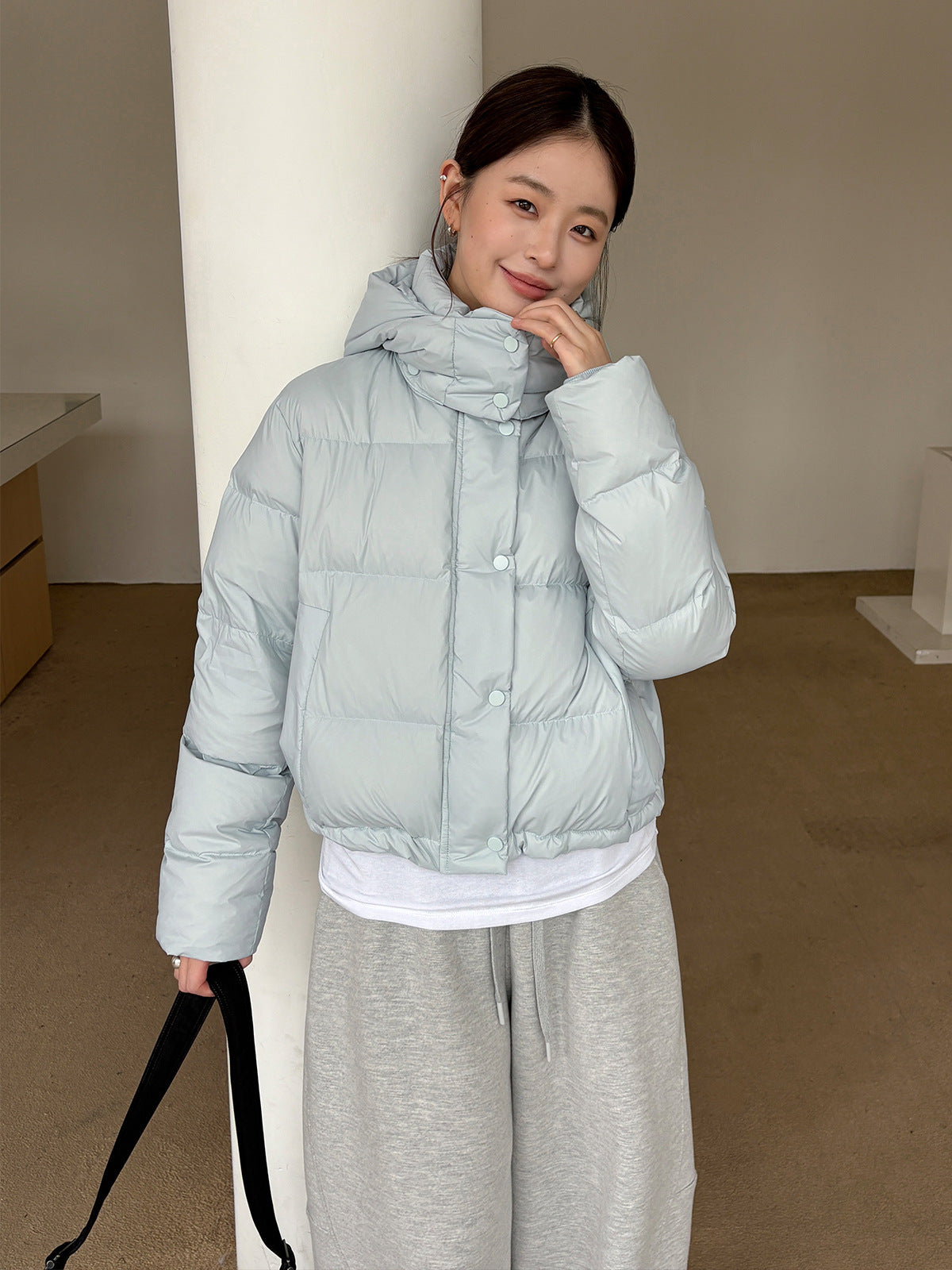 Short White Duck Down Puffer Jacket