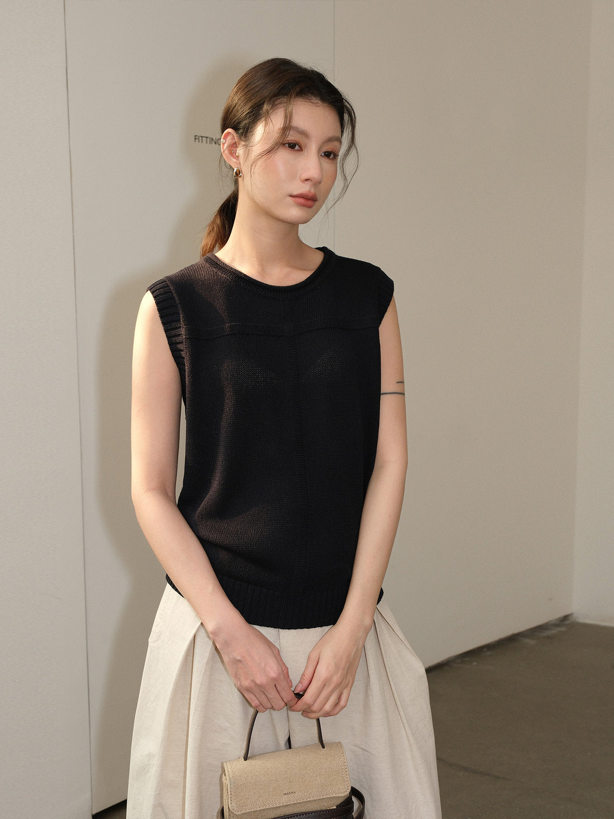 Linen Blend Roll-Neck Wool Sleeveless Knitwear Top
