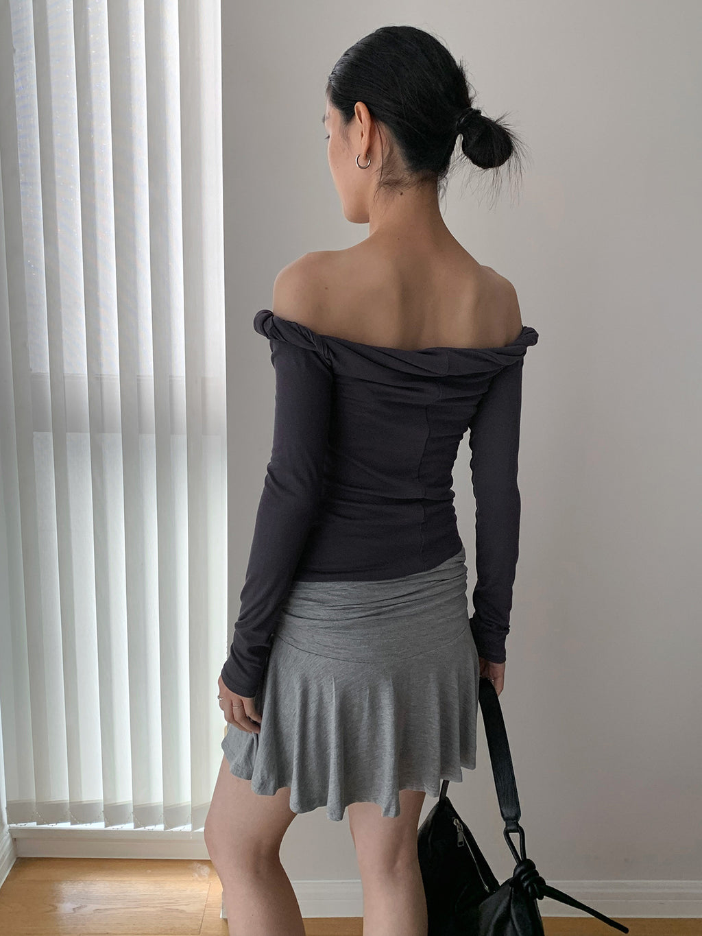 Twisted Off-shoulder Long Sleeves Shirt