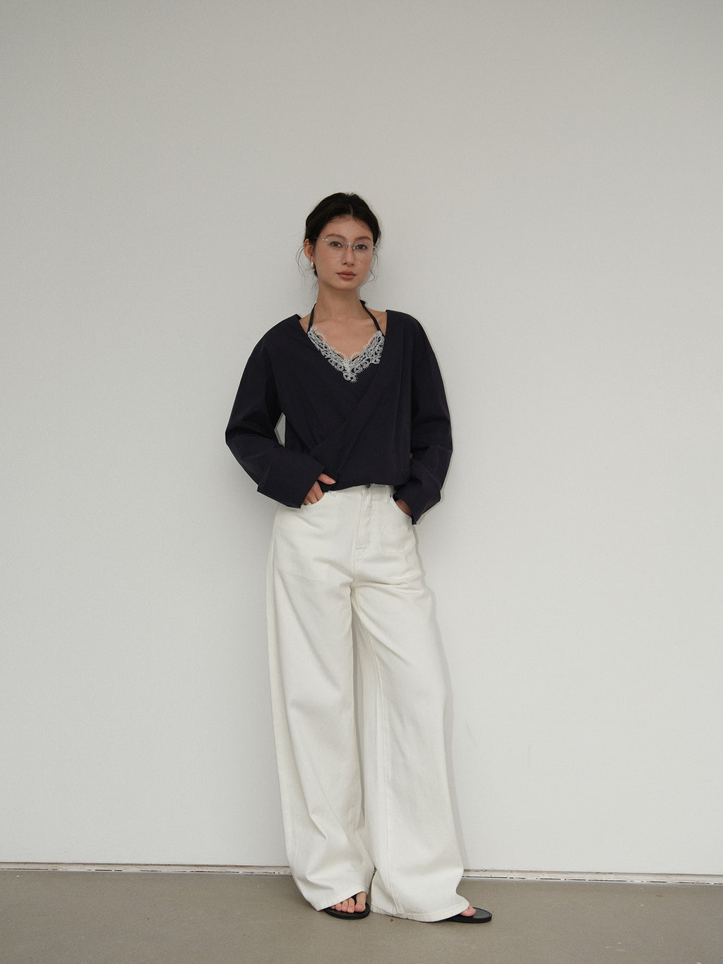 Solid Color Straight-Leg Jeans