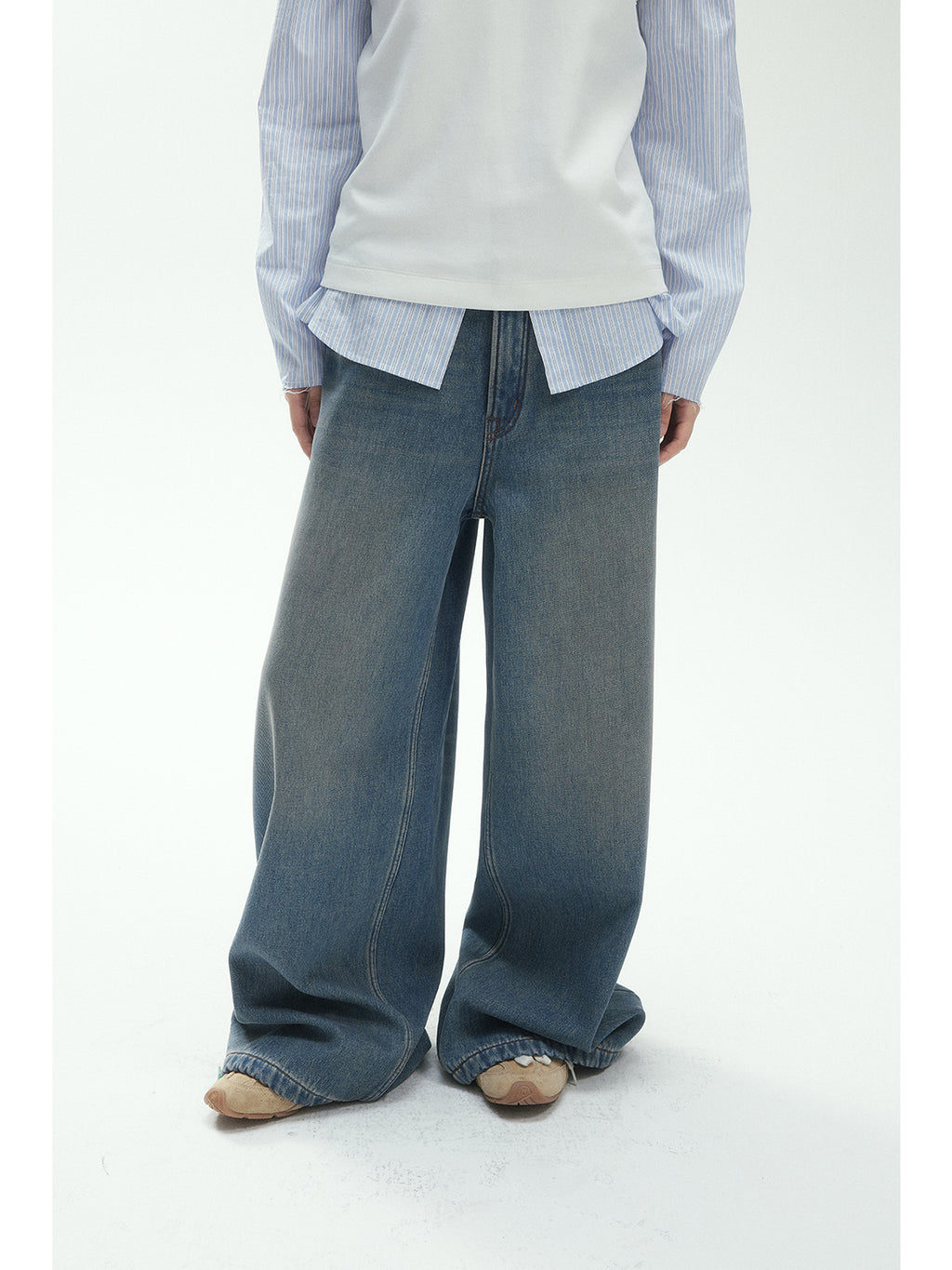 Distressed Wide-leg Jeans