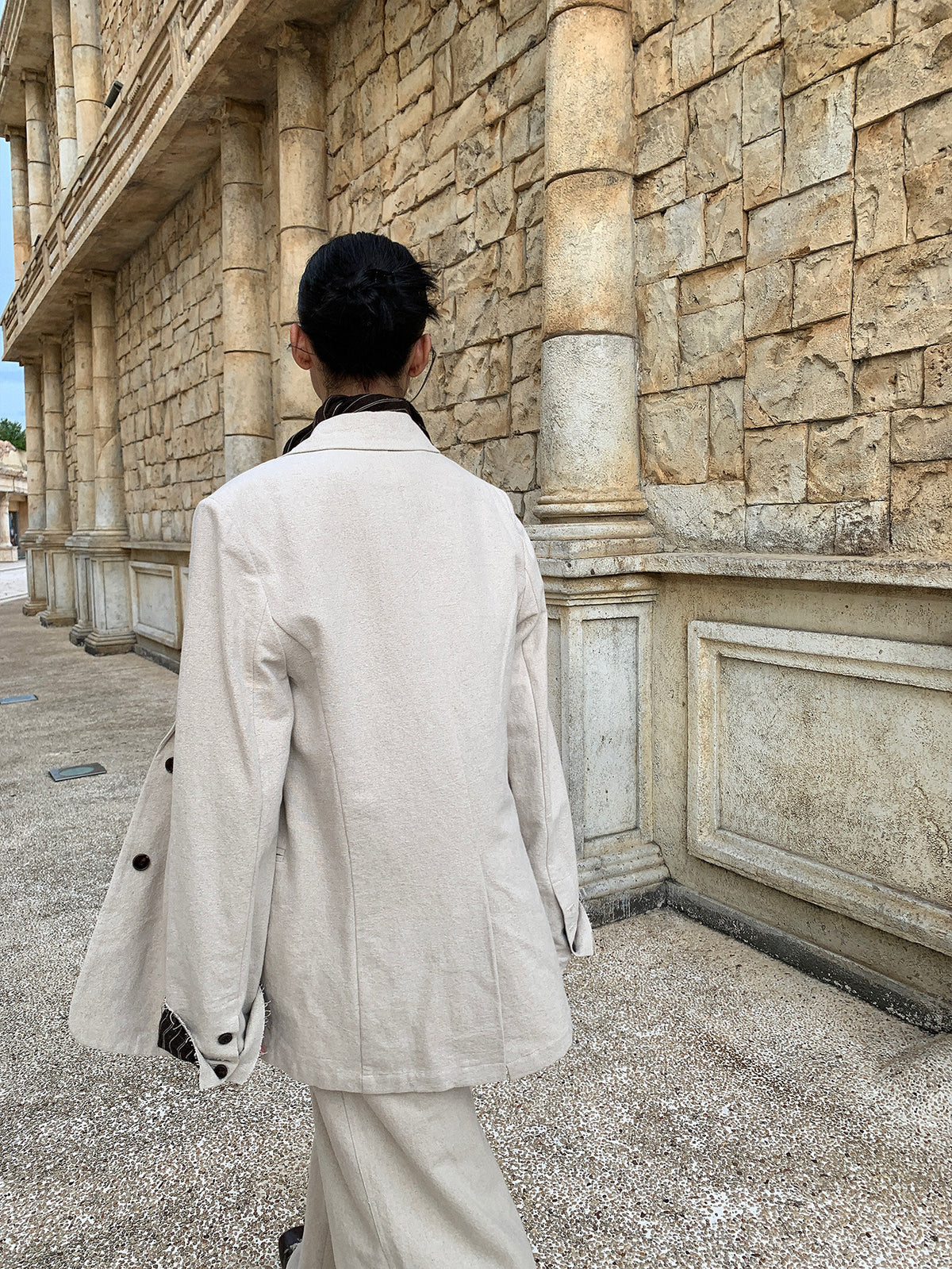Stylish Folded Sleeve Linen Blazer