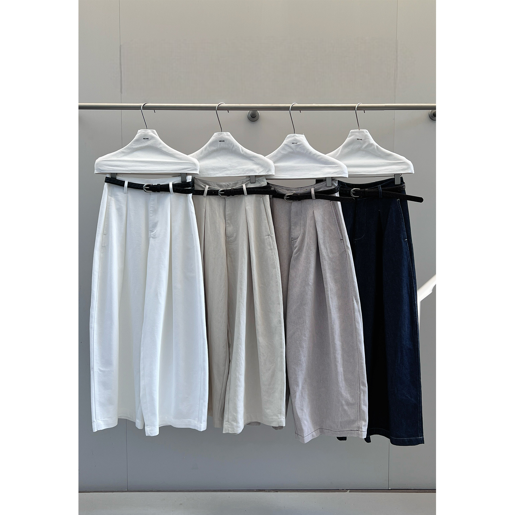 Solid Color Pleated Wide-Leg Pants