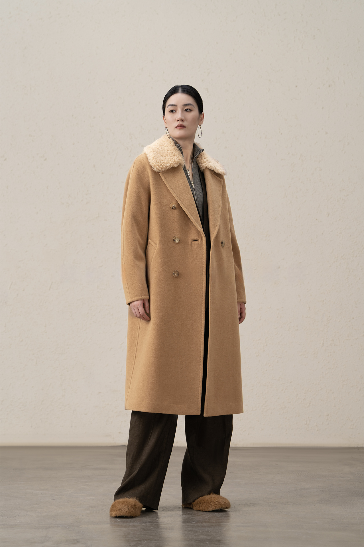 Double-Breasted Merino Wool & Cashmere Coat with Shearling Collar