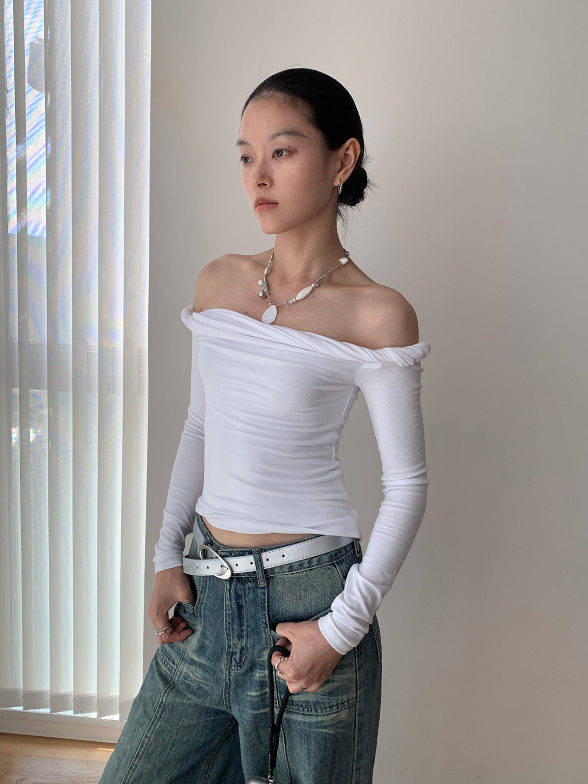 Twisted Off-shoulder Long Sleeves Shirt