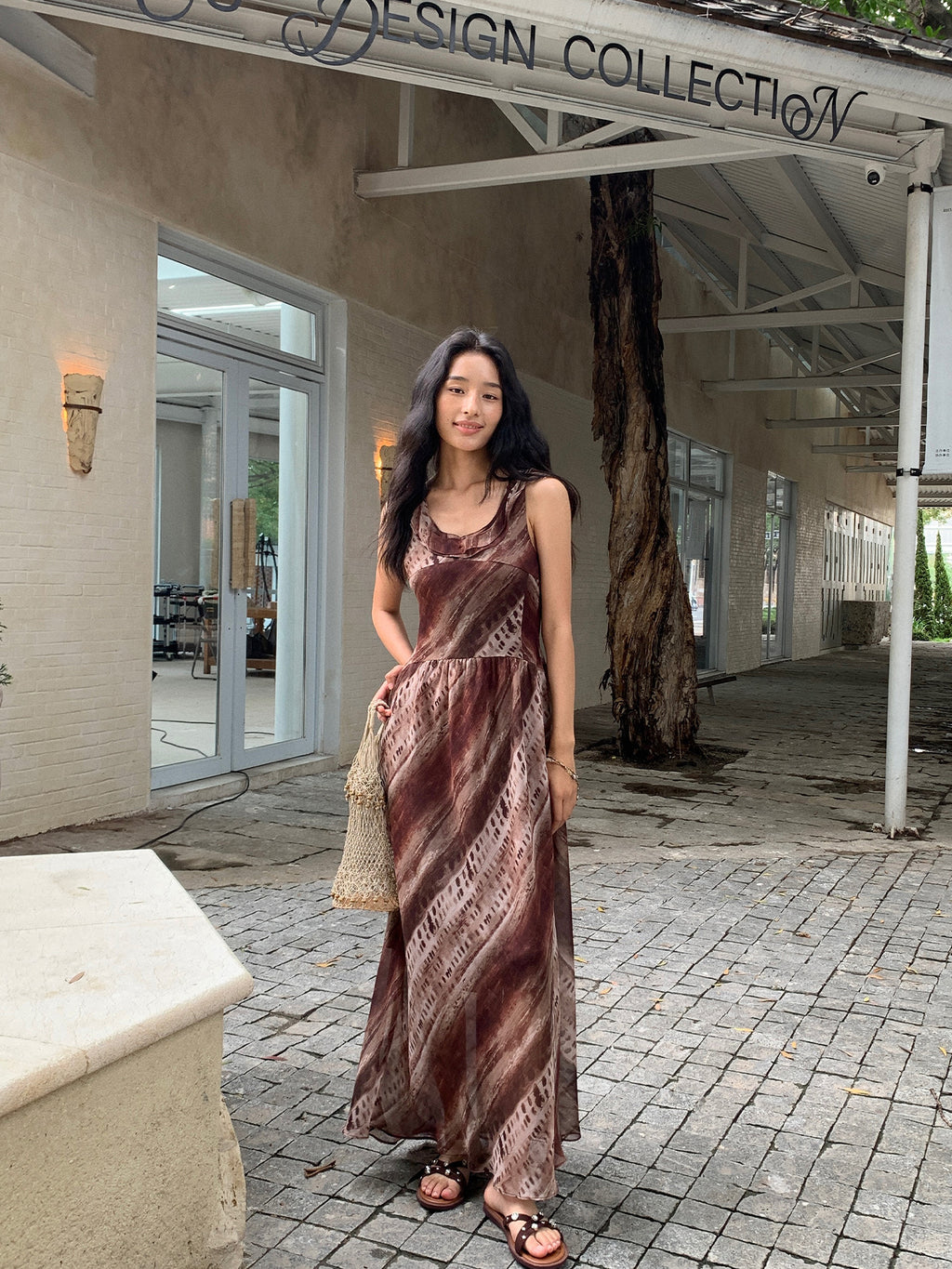 Leaf U-Neck Spaghetti Strap Backless Tie-Up Long Dress