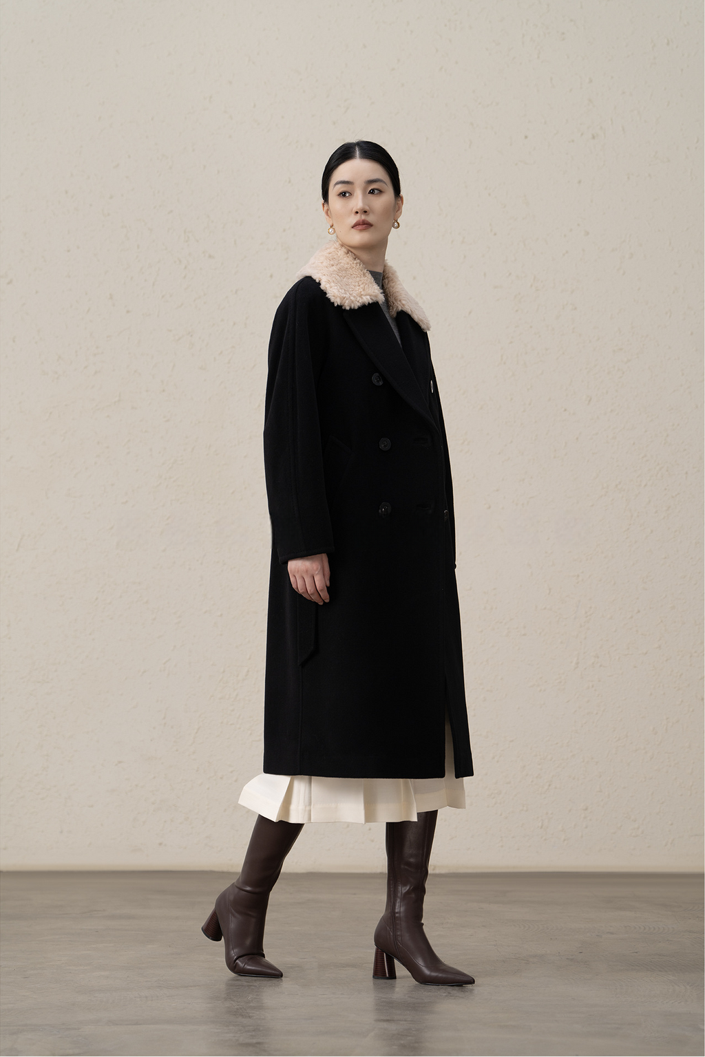 Double-Breasted Merino Wool & Cashmere Coat with Shearling Collar