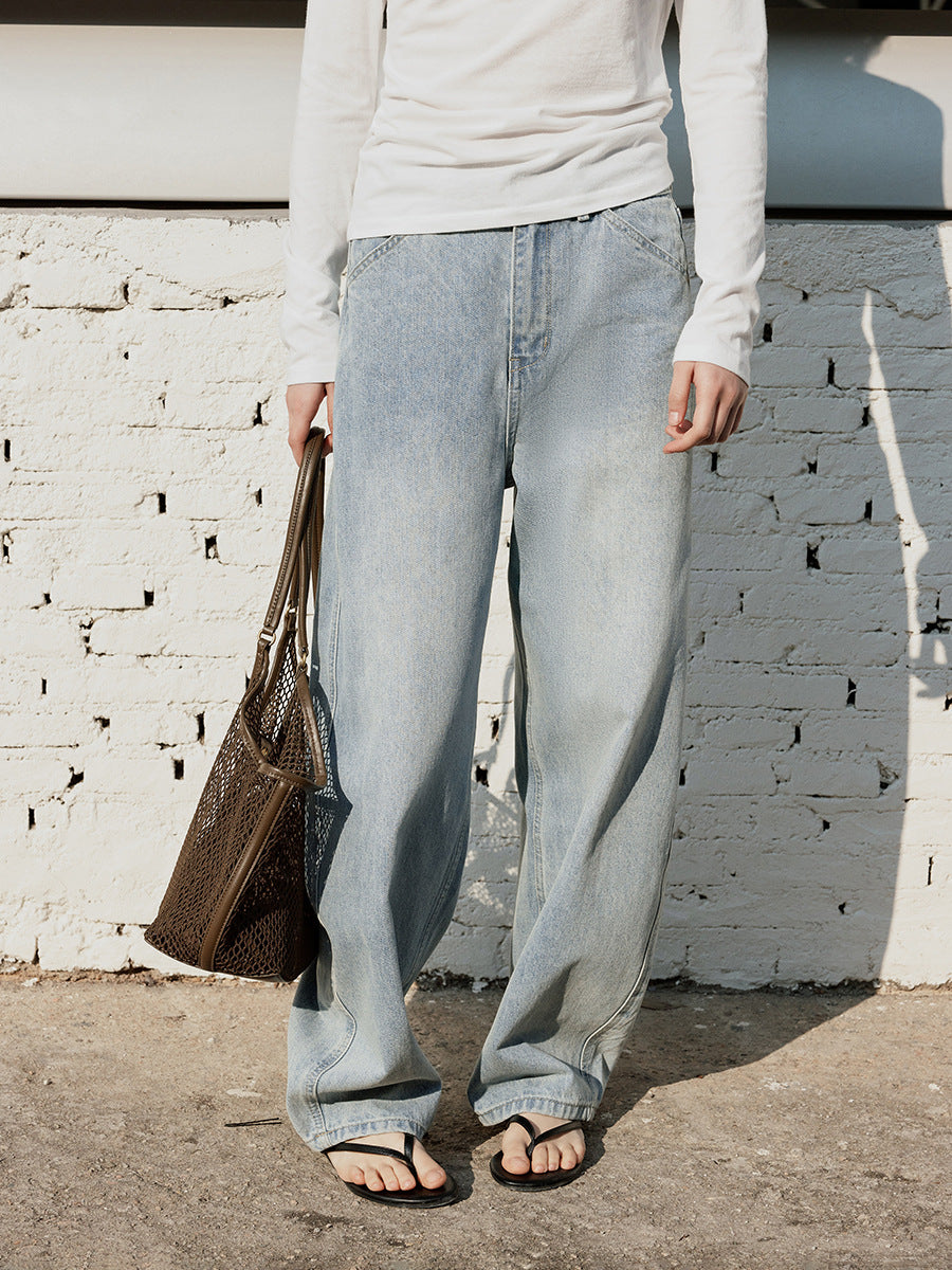 Loose Curved Washed Jeans