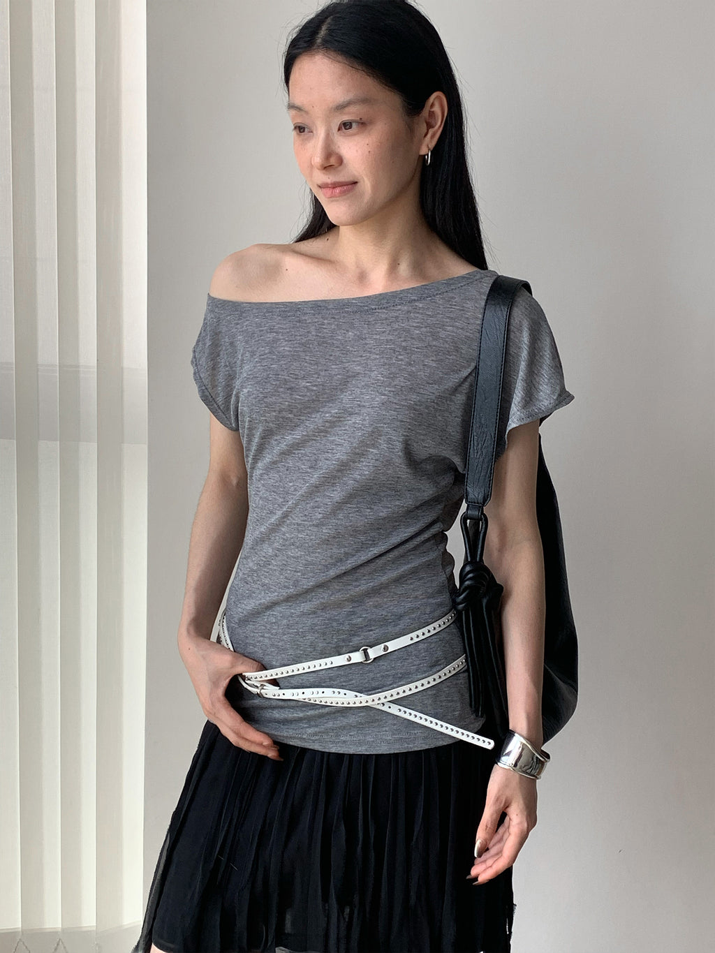 Thin Asymmetrical Shoulder Slim T-Shirt