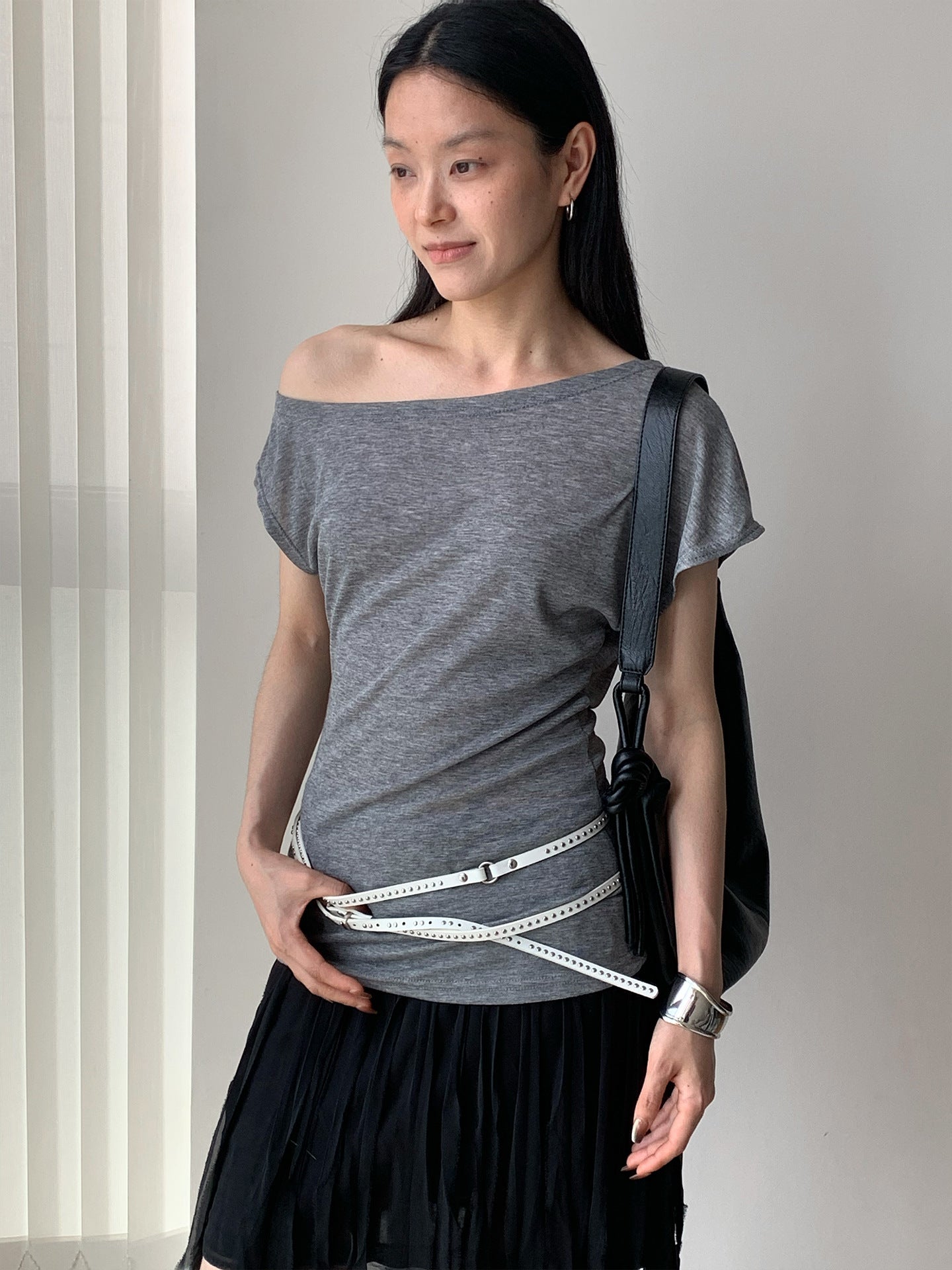 Thin Asymmetrical Shoulder Slim T-Shirt