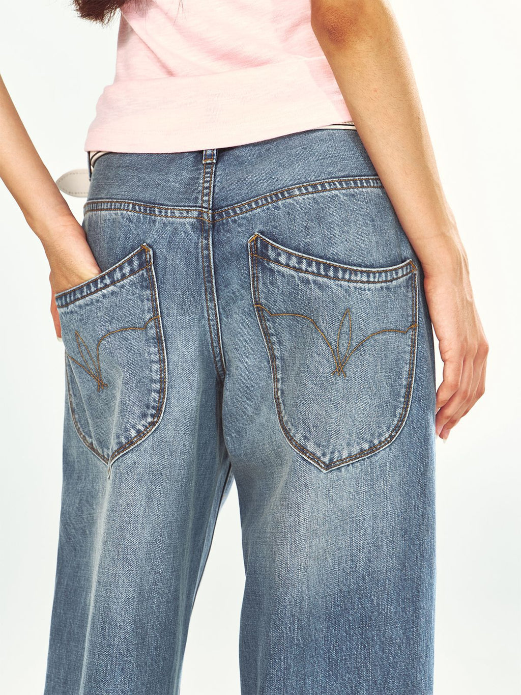 Wide-Leg Baggy Jeans