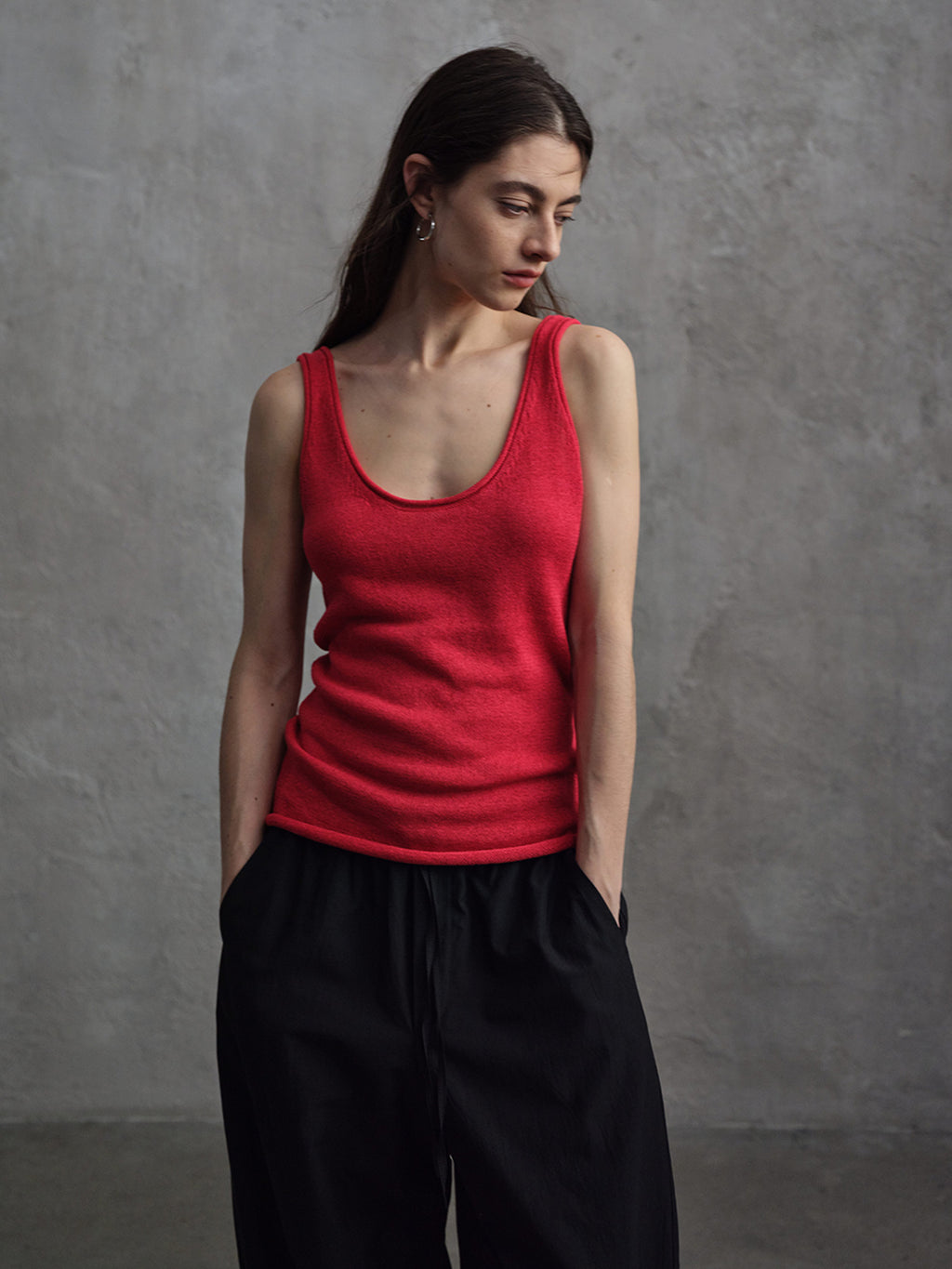 U-neck Open Back Yarn Thin Strap Tank Top