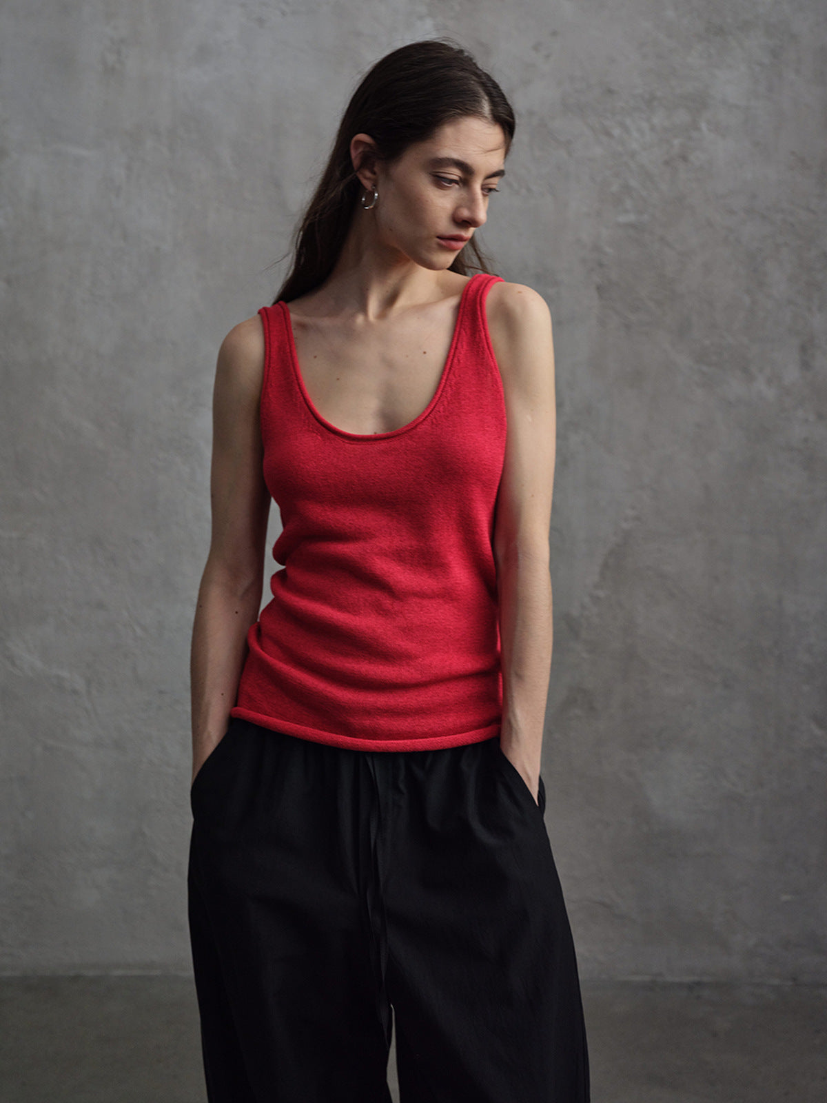 U-neck Open Back Yarn Thin Strap Tank Top
