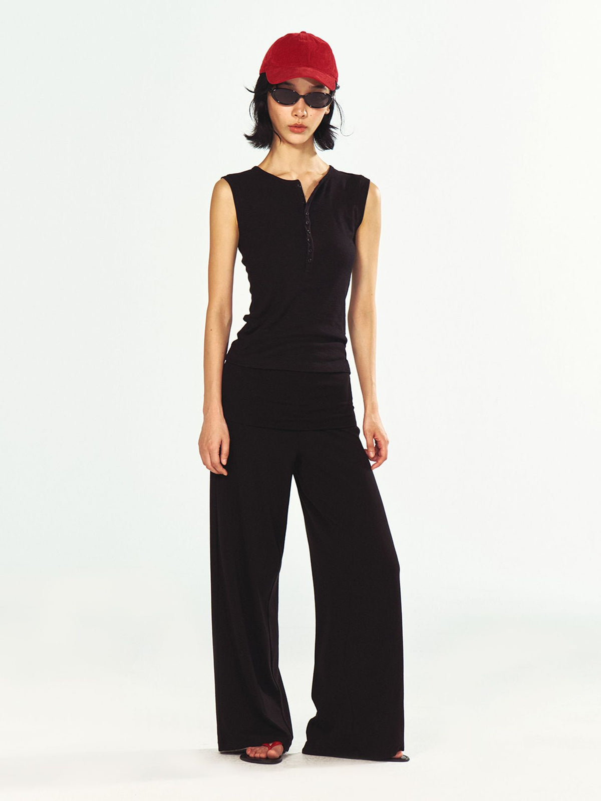 Sleeveless Slim Fit Tank Top