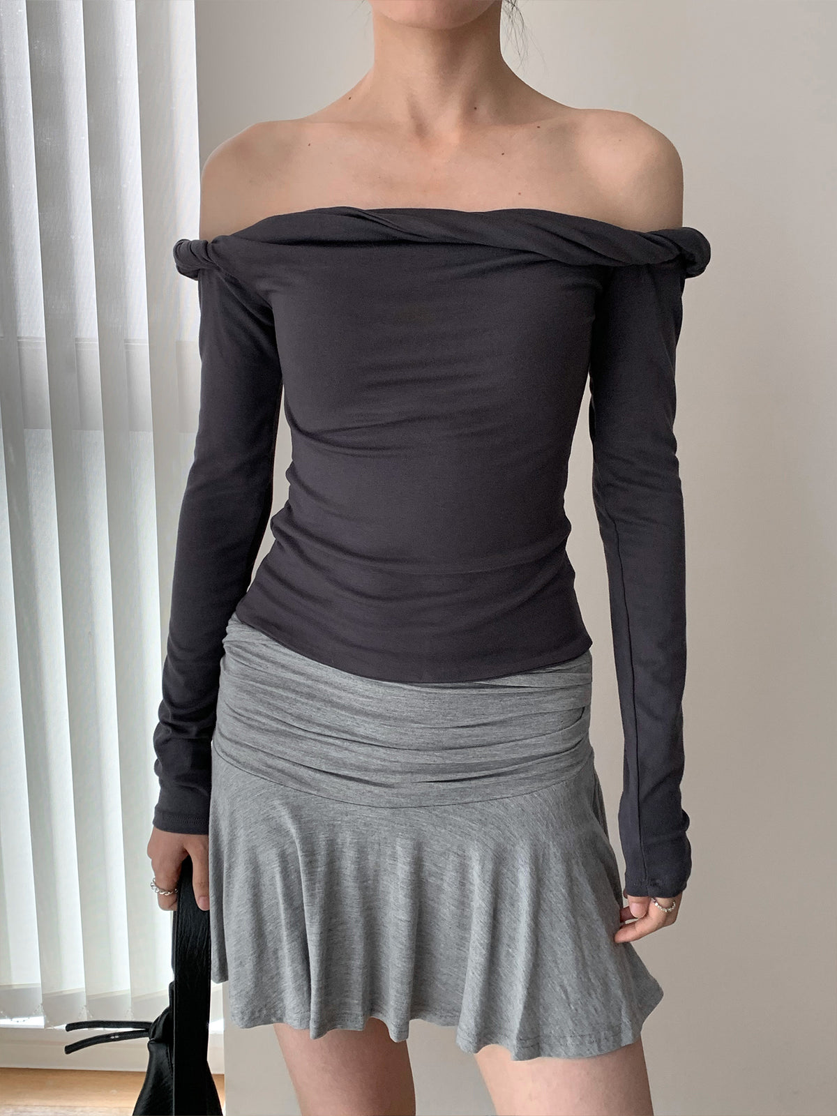 Twisted Off-shoulder Long Sleeves Shirt