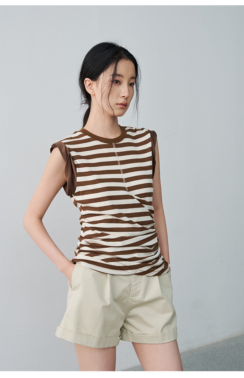 Pleated Mid-rise Rolled Edge Straight Leg Shorts