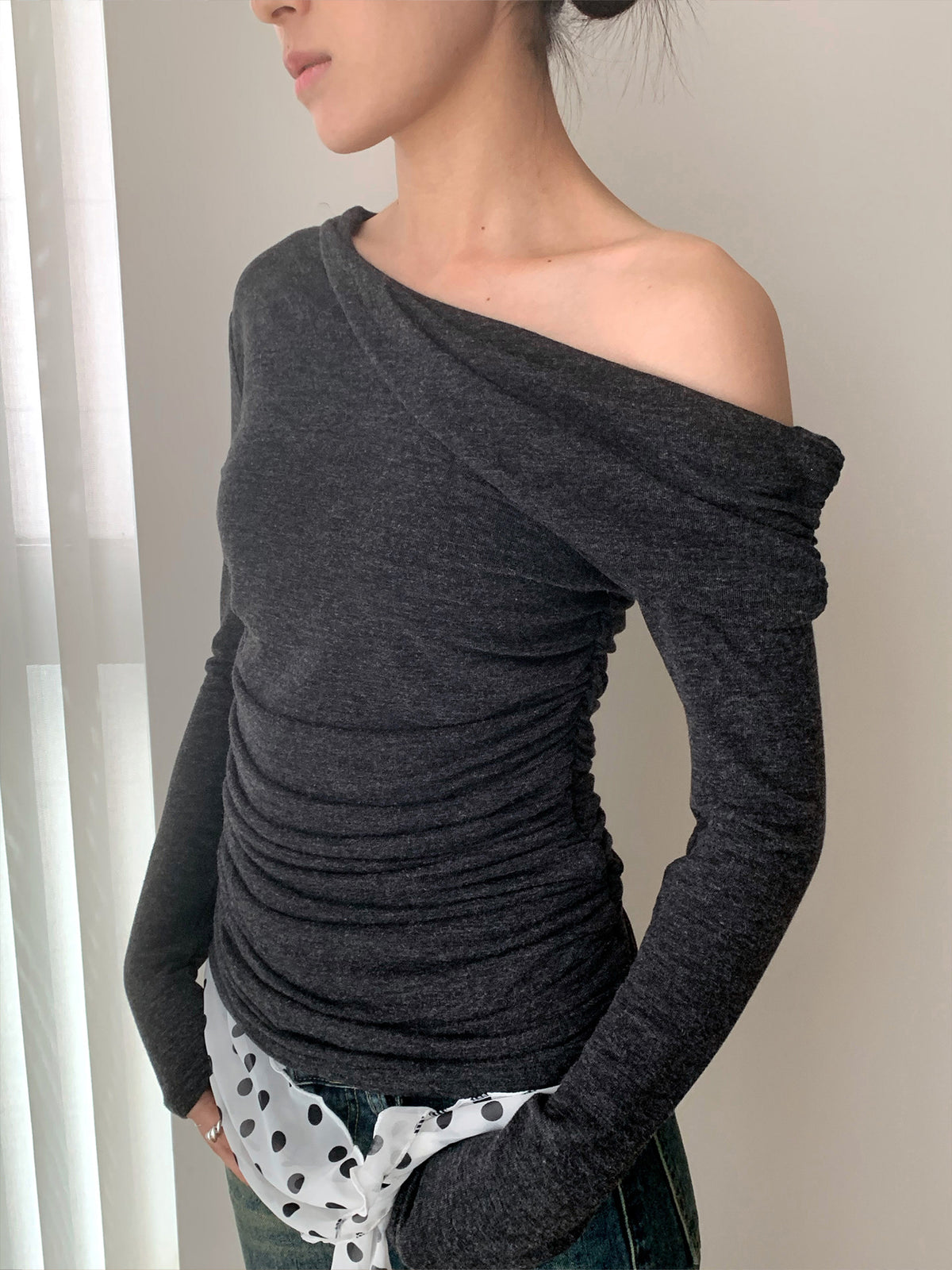 Off Shoulder Ruched Long Sleeve Slim Fit Top