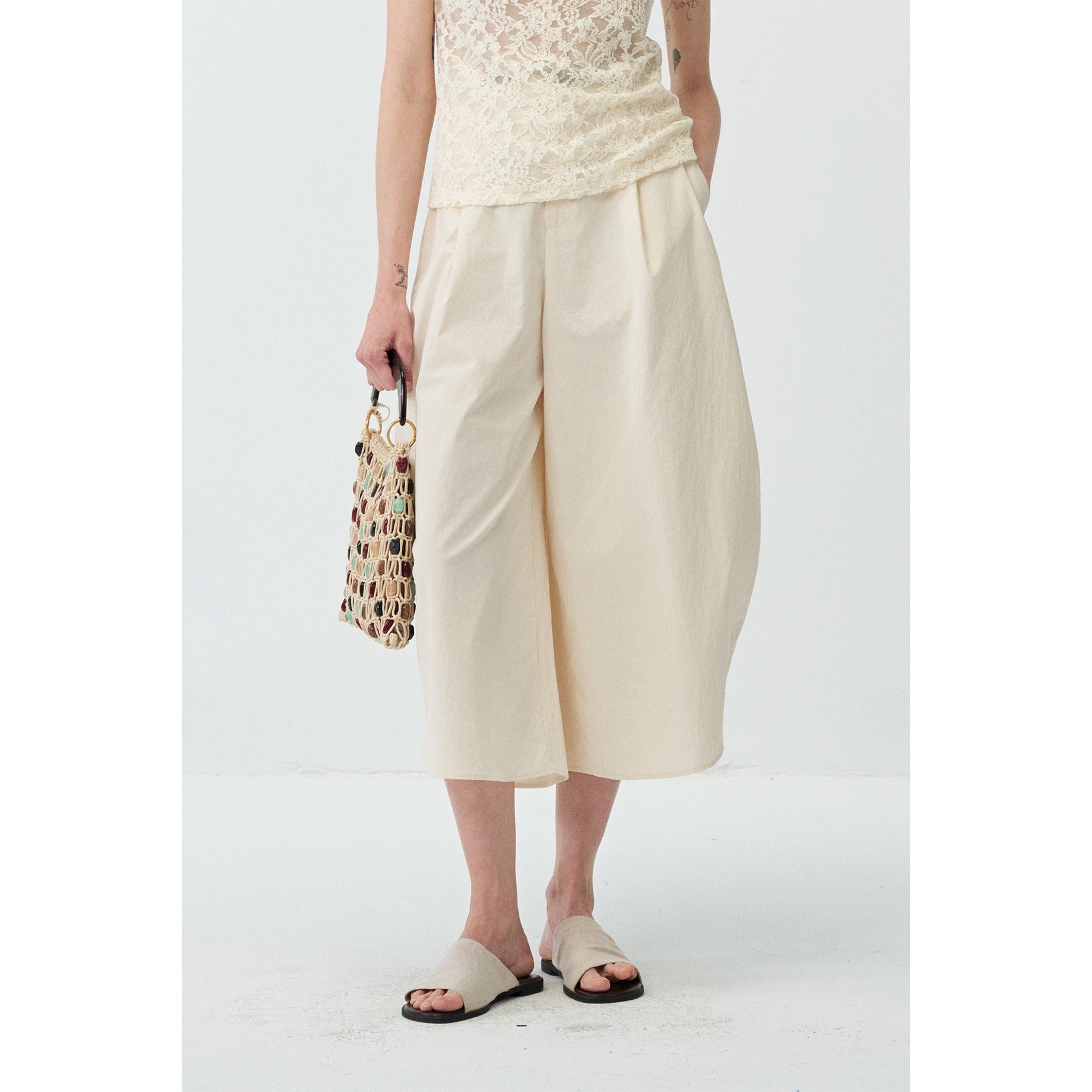 Minimalist Curved Pleated Lightweight Breathable Wide-leg Pants