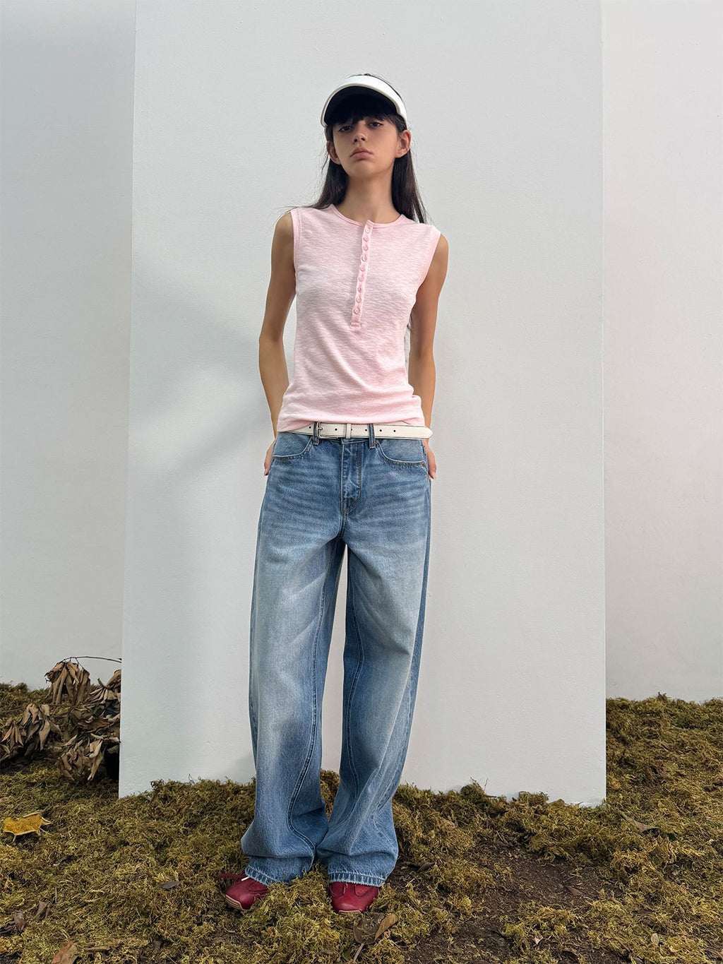 Wide-Leg Baggy Jeans