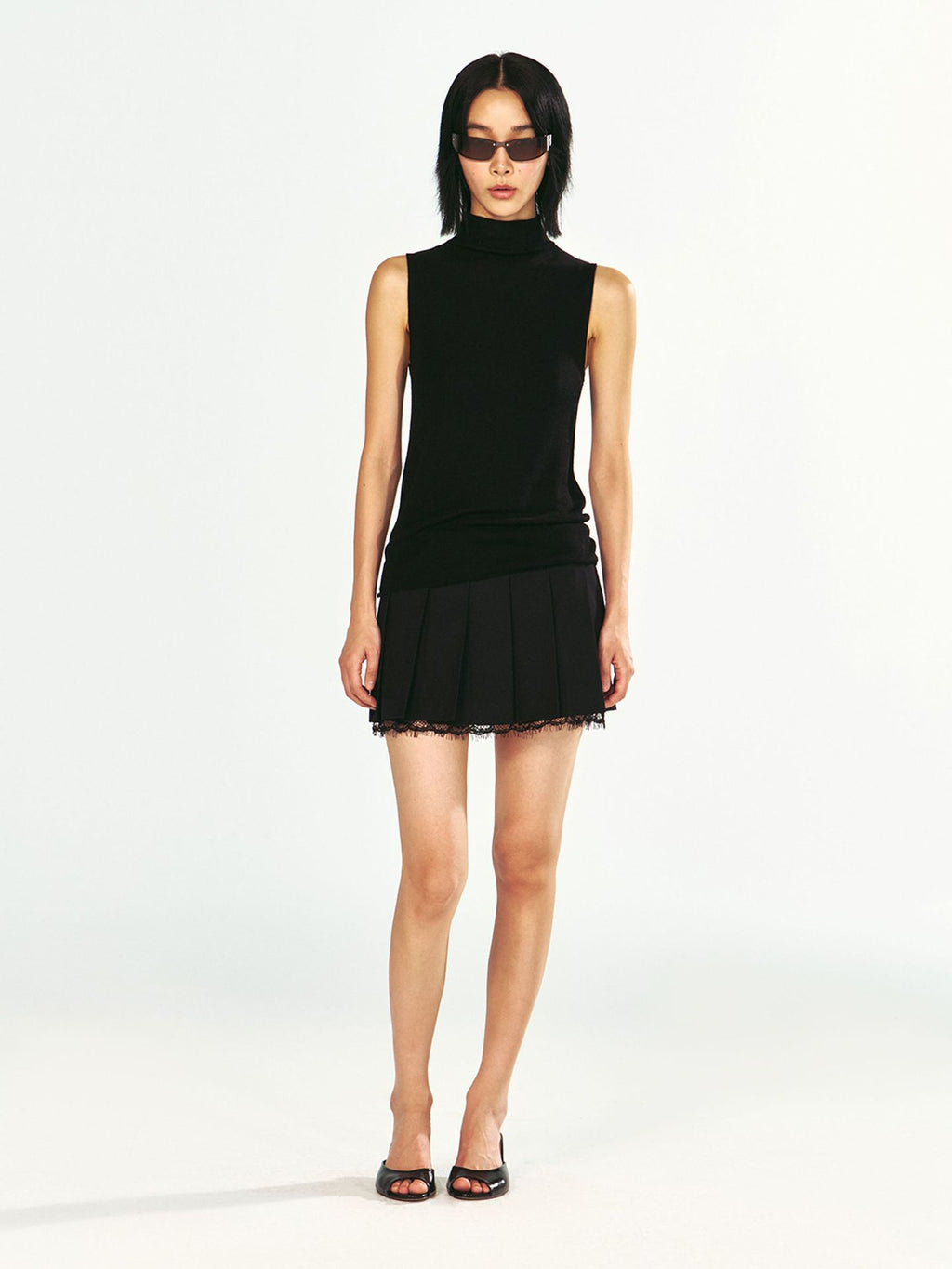 Ultra-fine Wool Woven Mock Collar Knit Sleeveless Top