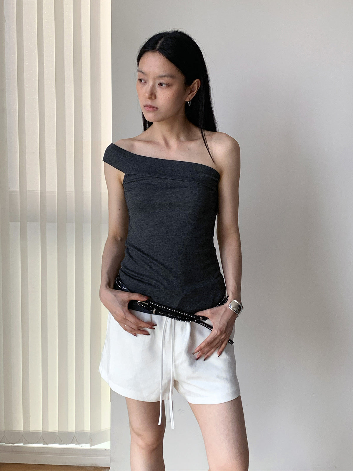 Cross-shoulder One Shoulder Shirt
