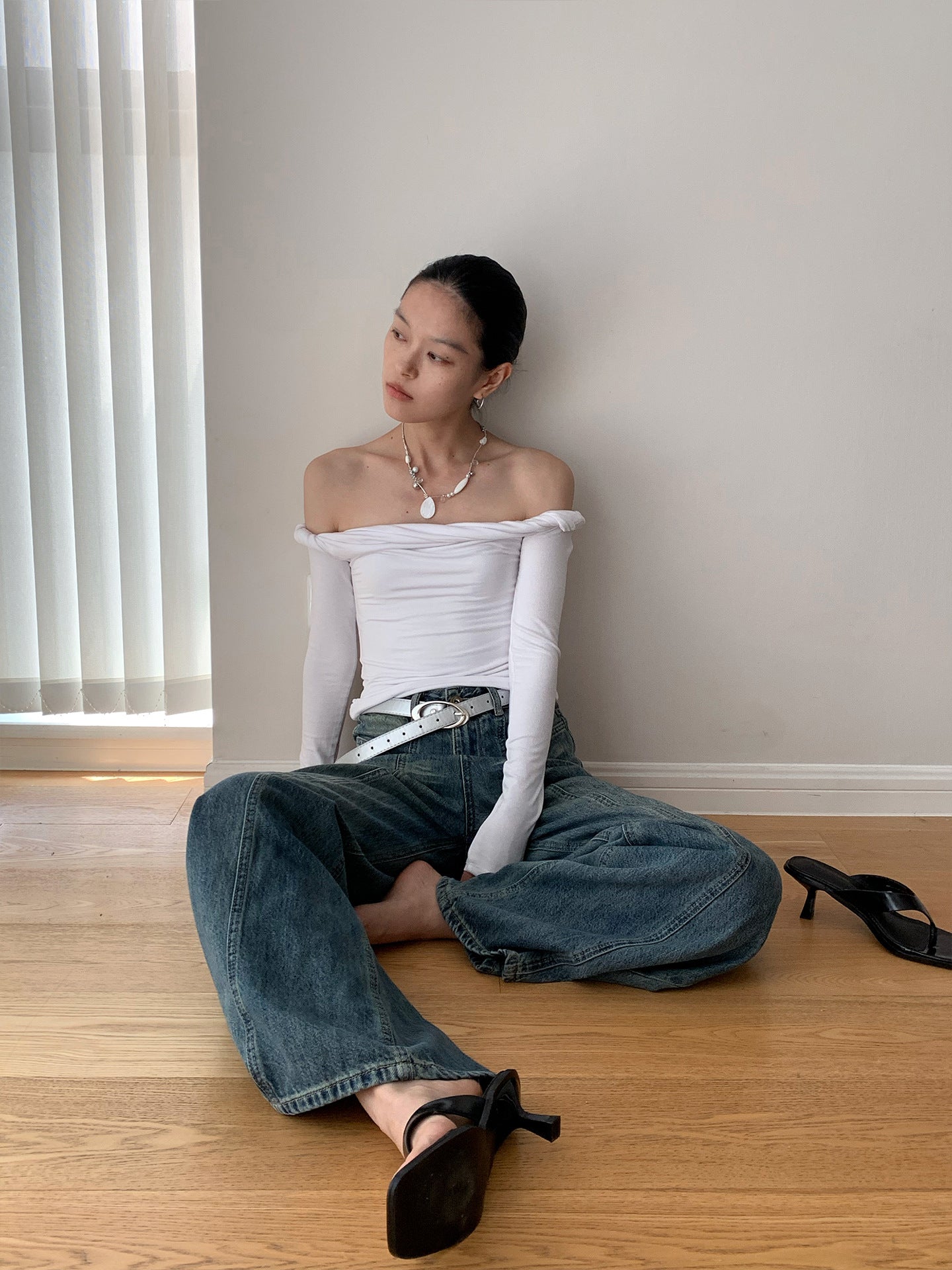 Twisted Off-shoulder Long Sleeves Shirt