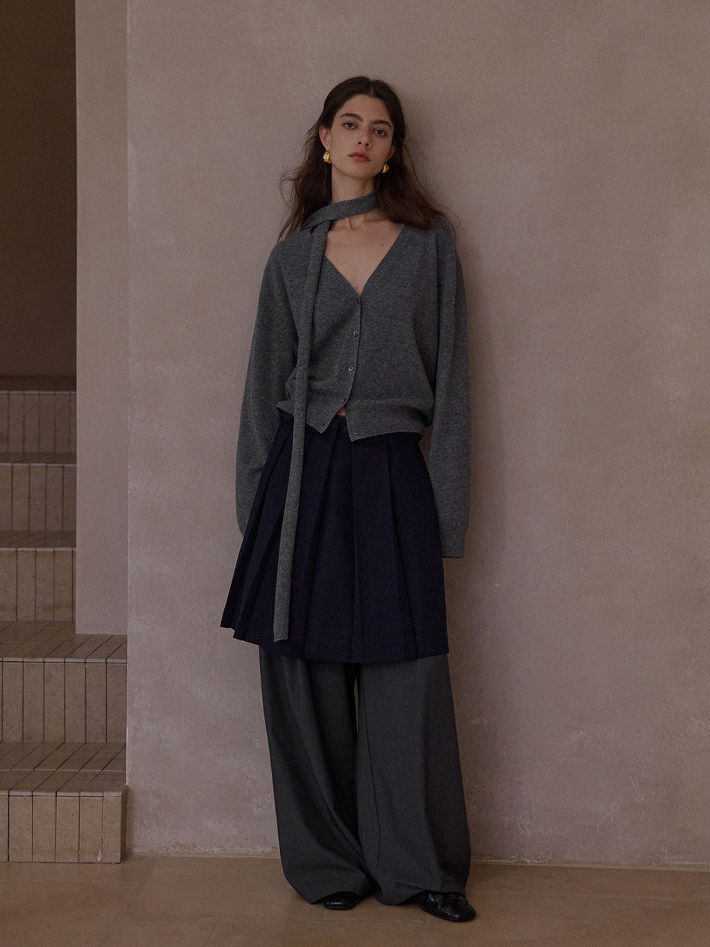 Raw Edge Contrast Classic Pleated Midi Skirt