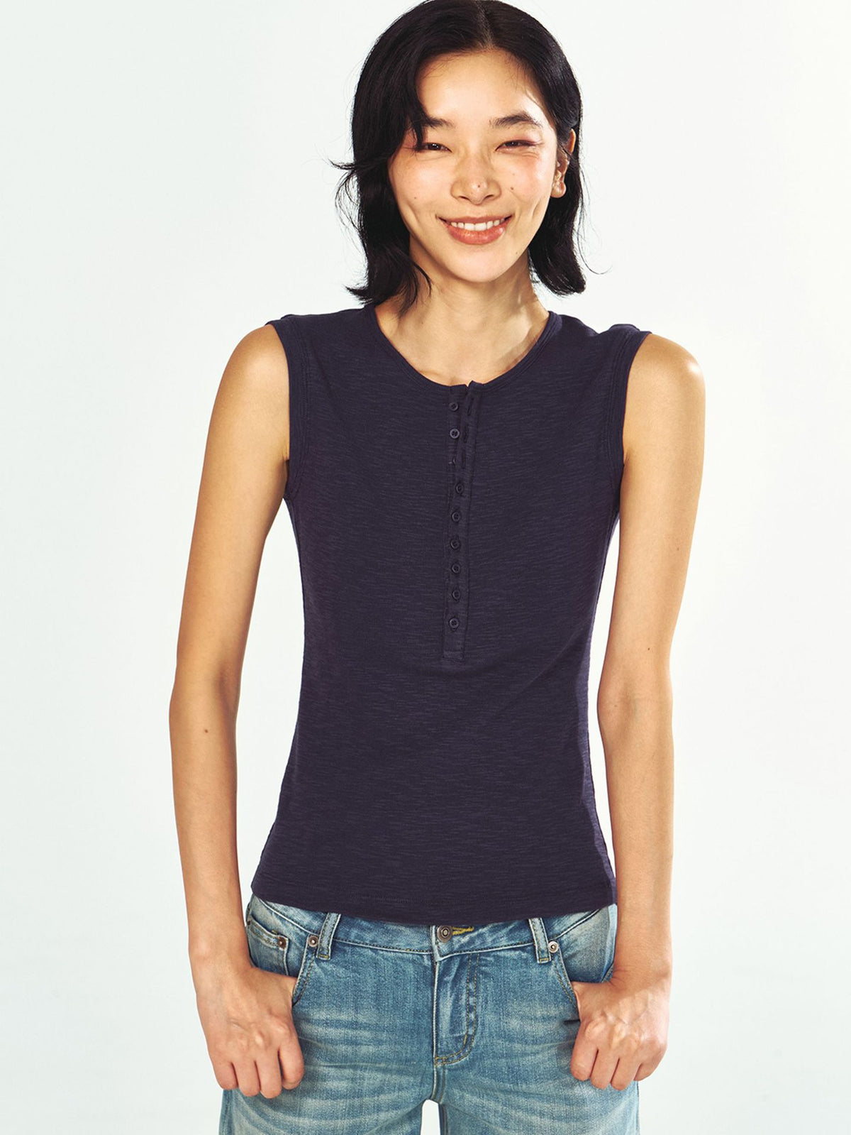 Sleeveless Slim Fit Tank Top