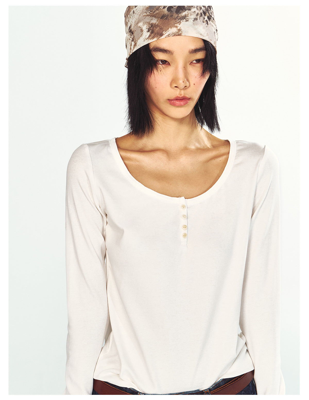 Skin-Friendly U-Neck Long Sleeve Shirt