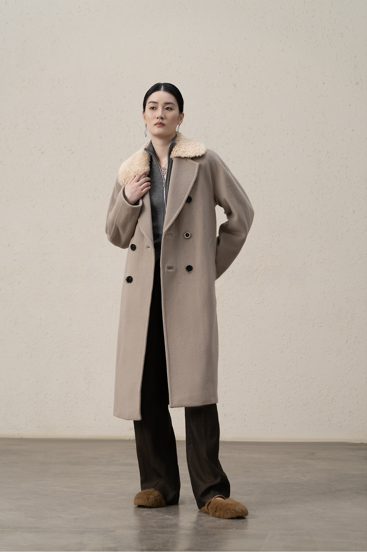 Double-Breasted Merino Wool & Cashmere Coat with Shearling Collar