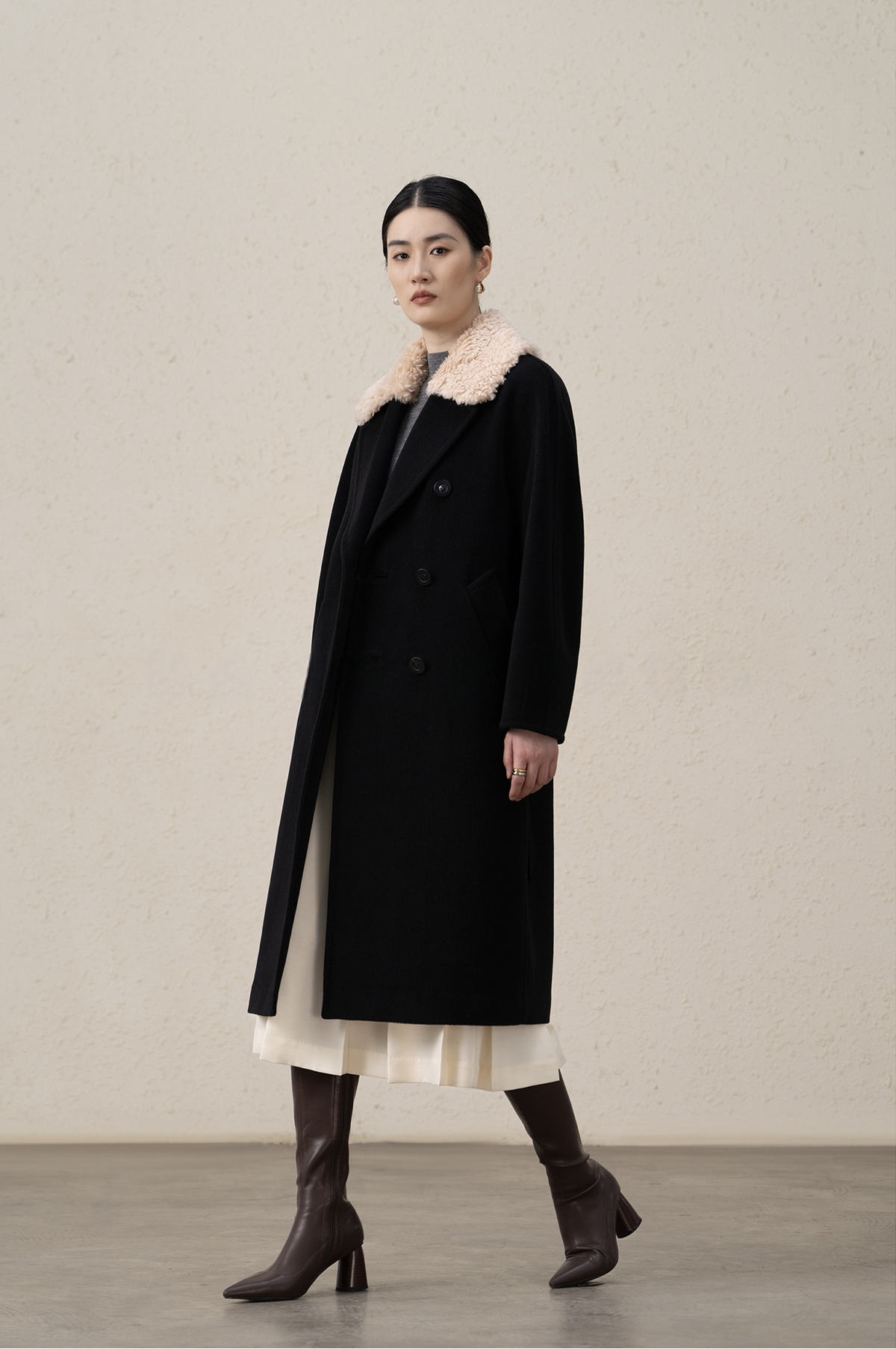 Double-Breasted Merino Wool & Cashmere Coat with Shearling Collar