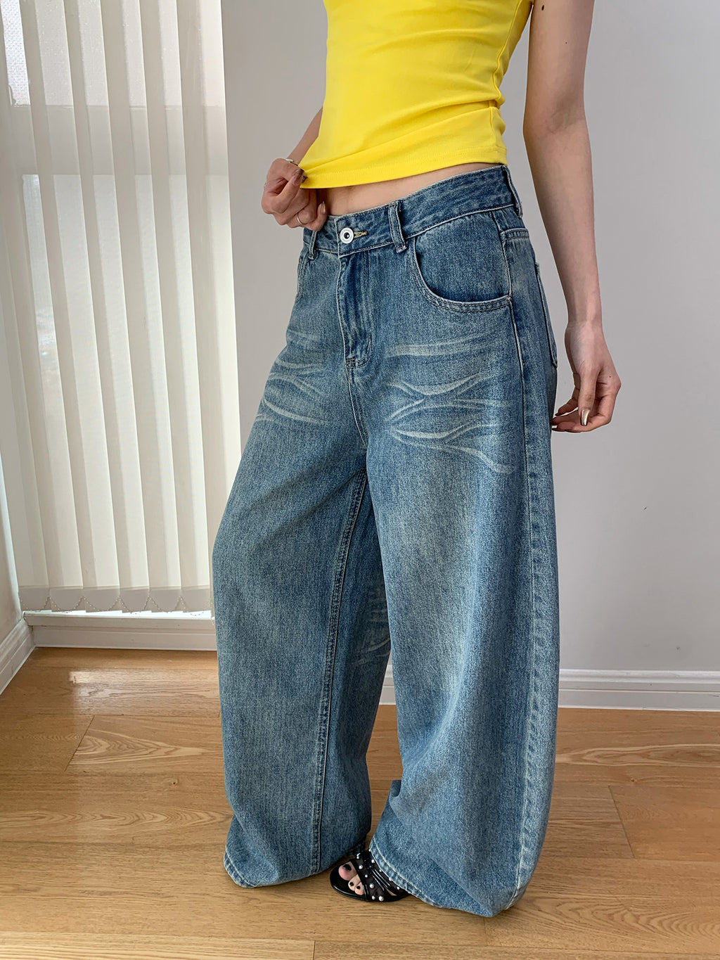 Low-Waisted Wide Leg Washed Long Baggy Jeans