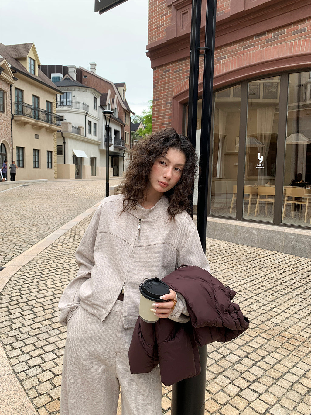 Simple Urban Casual Short Zip-Up Sweatshirt