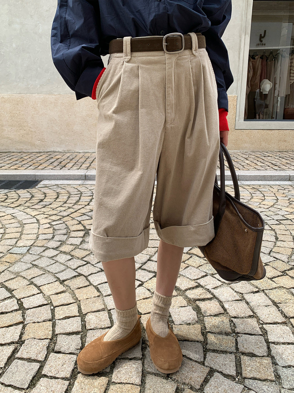 Corduroy Rolled Edge Straight Casual Shorts
