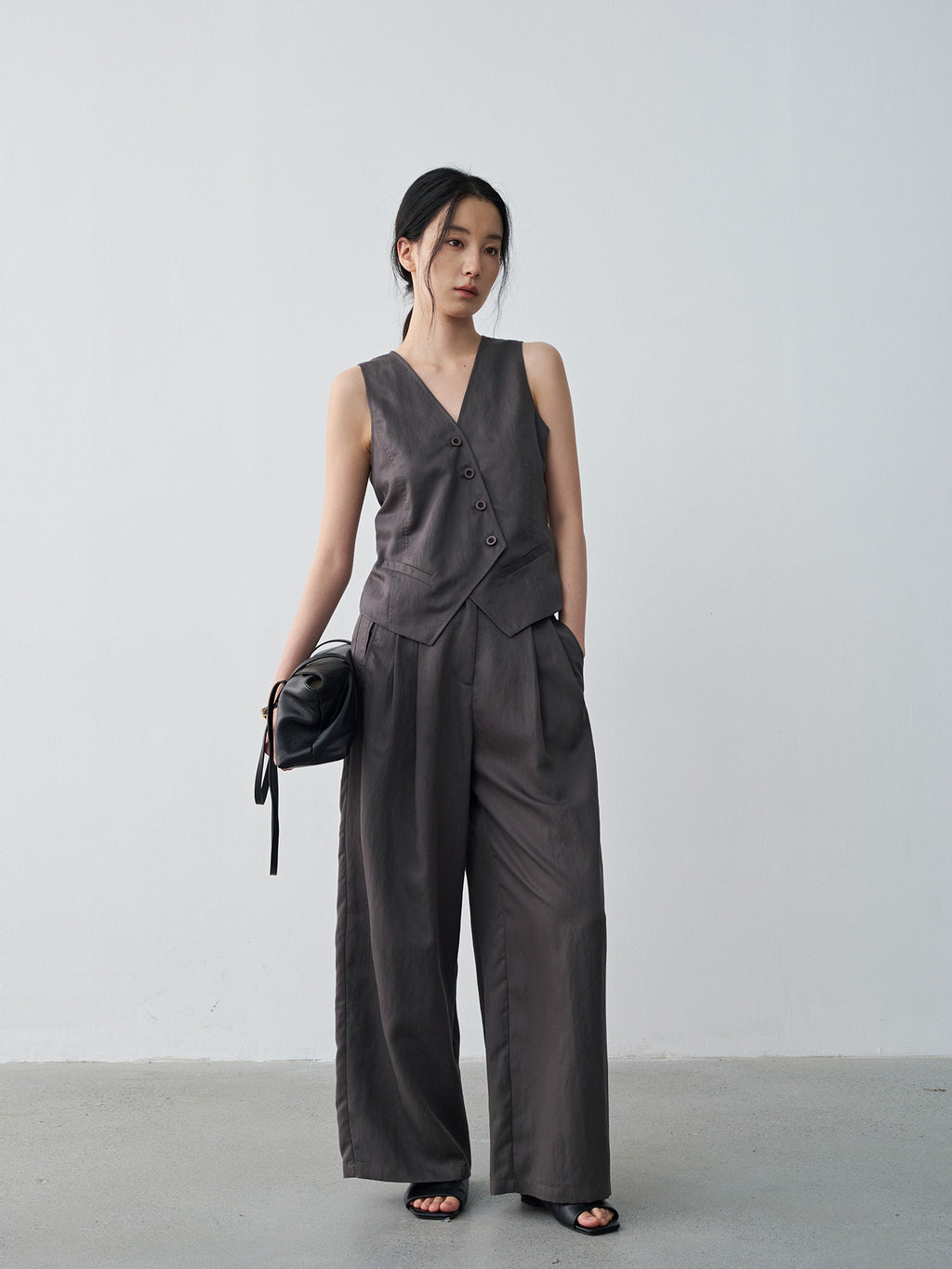Minimalist Tencel V-neck Diagonal Vest Waist-cinching Sleeveless Top