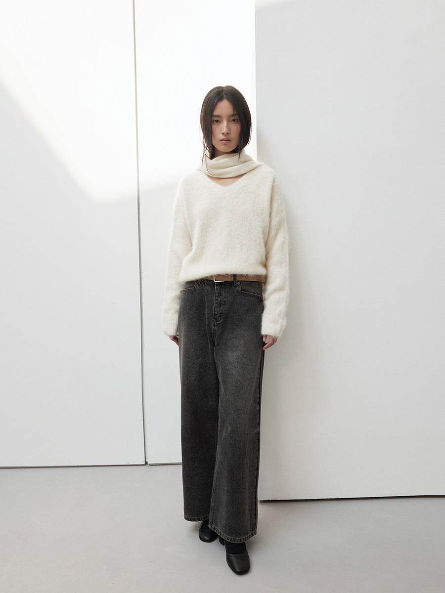 Relaxed Straight Leg Jeans