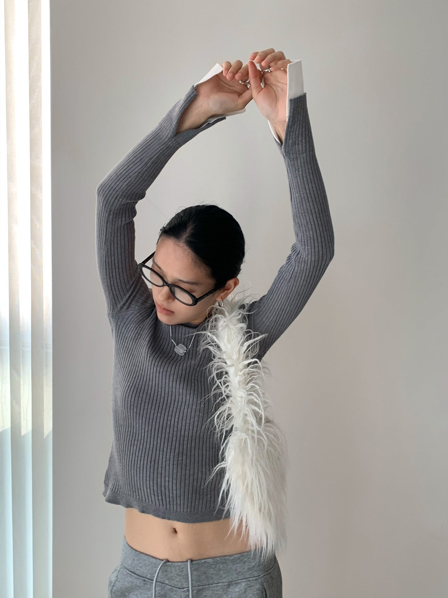 Crew Neck Ribbed Knit Top with Contrast Cuffs