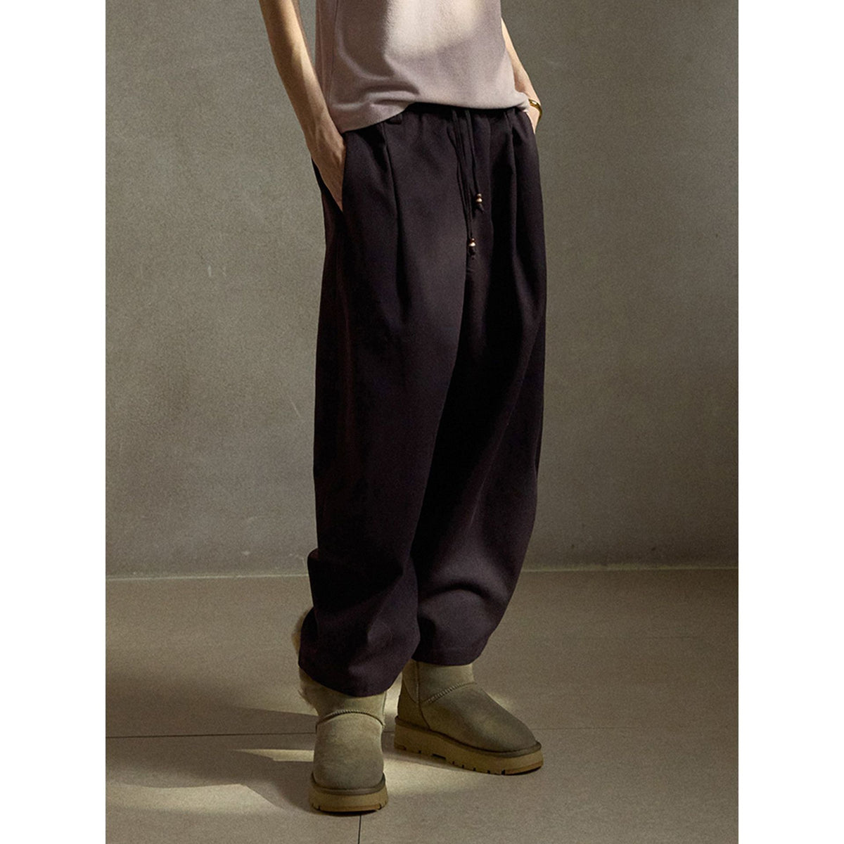 Relaxed Tapered Drawstring Pants