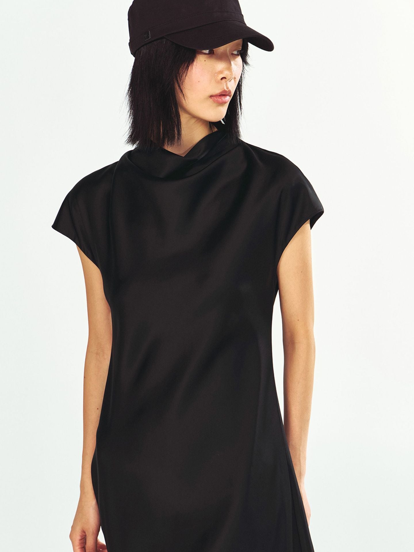 Mid-turtleneck Short-Sleeve Satin Dress