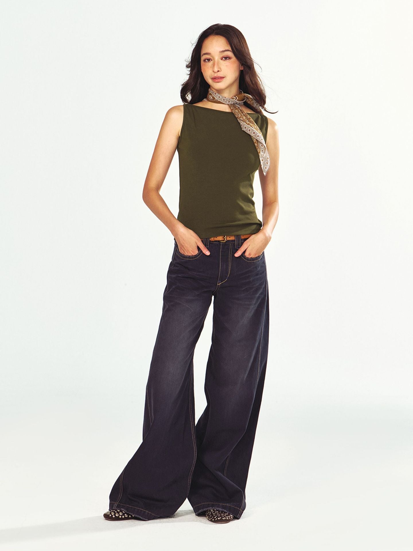 Boat Neck Sleeveless Slim Tank Top