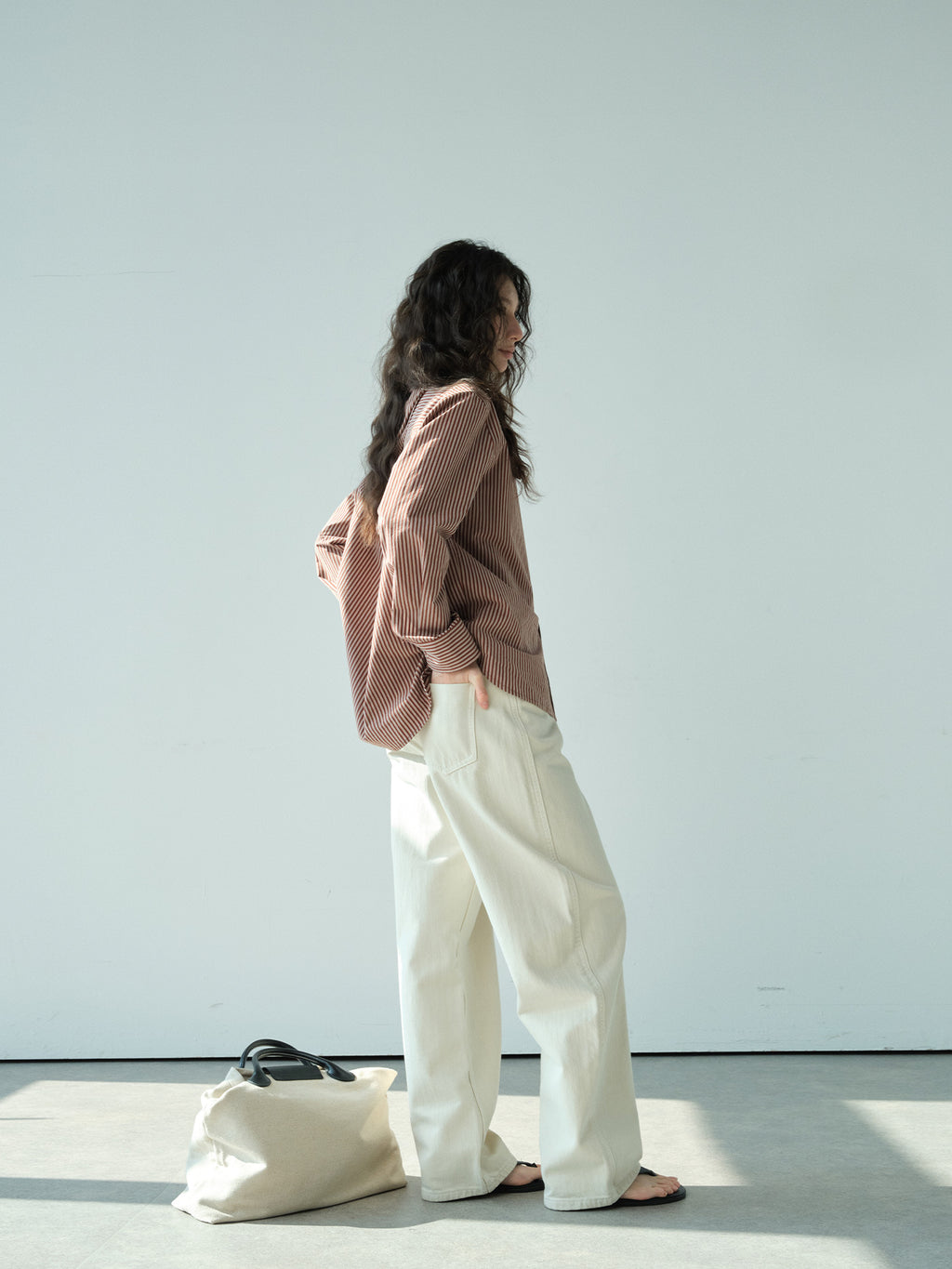 Straight-Leg Versatile Jeans