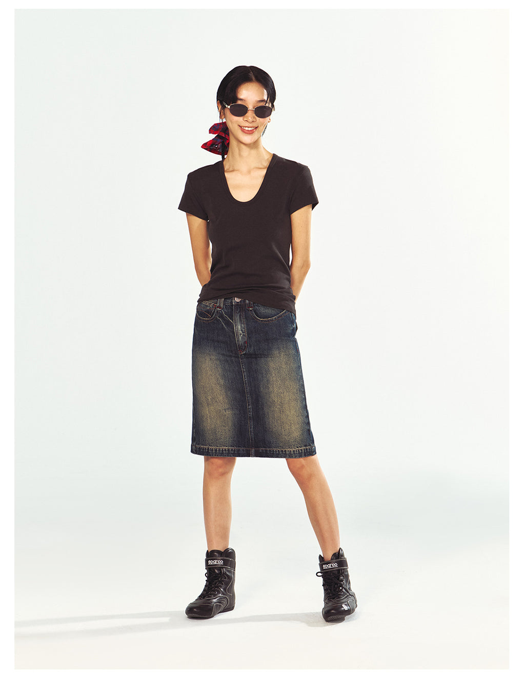 Stretchy Skin-Friendly U-Neck Slim T-Shirt