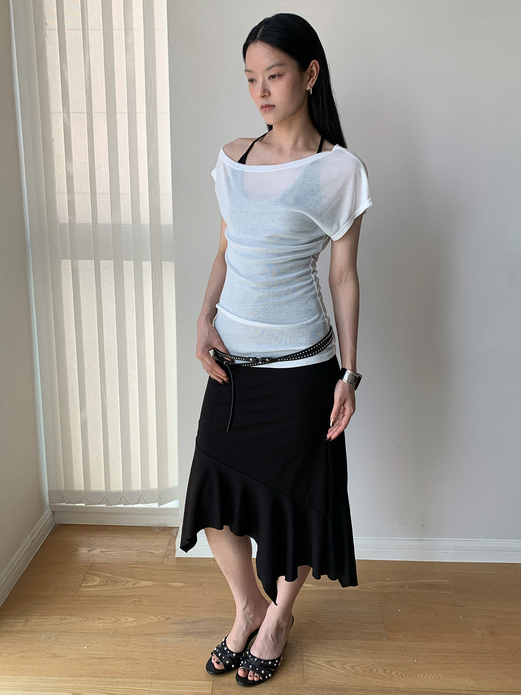 Thin Asymmetrical Shoulder Slim T-Shirt