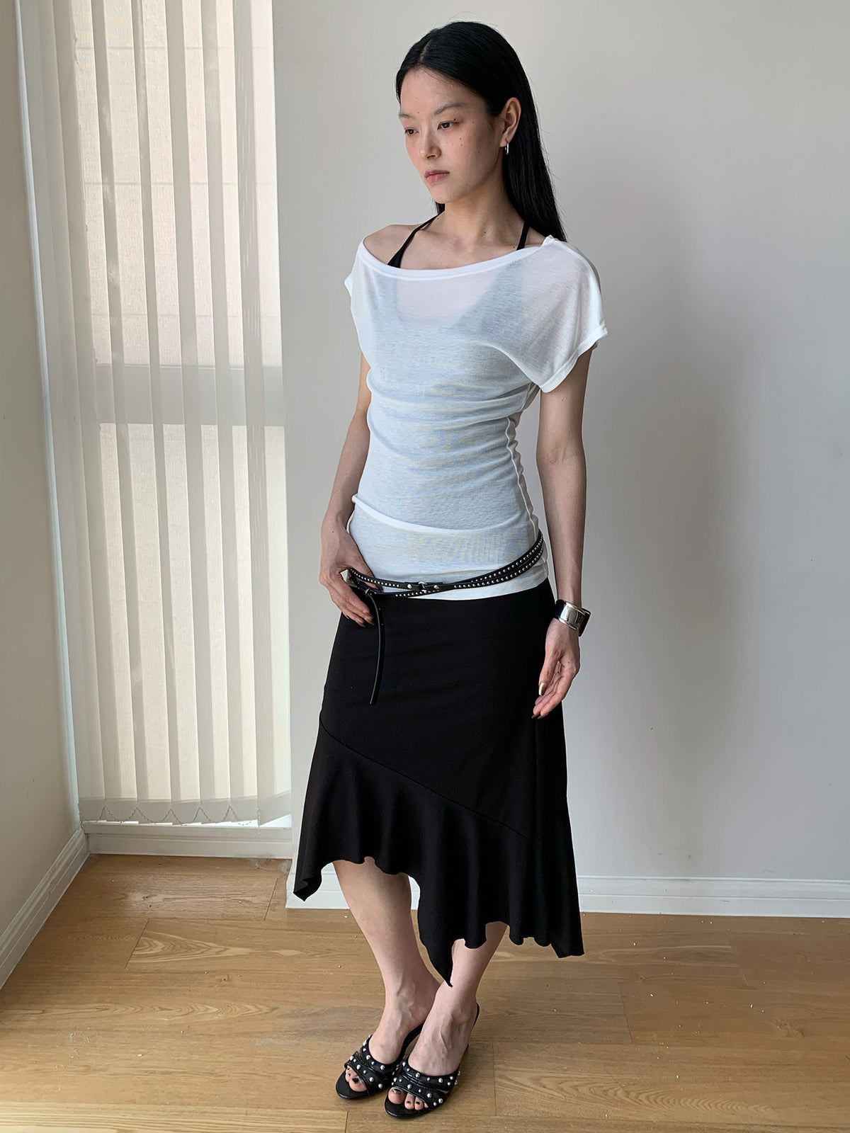 Thin Asymmetrical Shoulder Slim T-Shirt